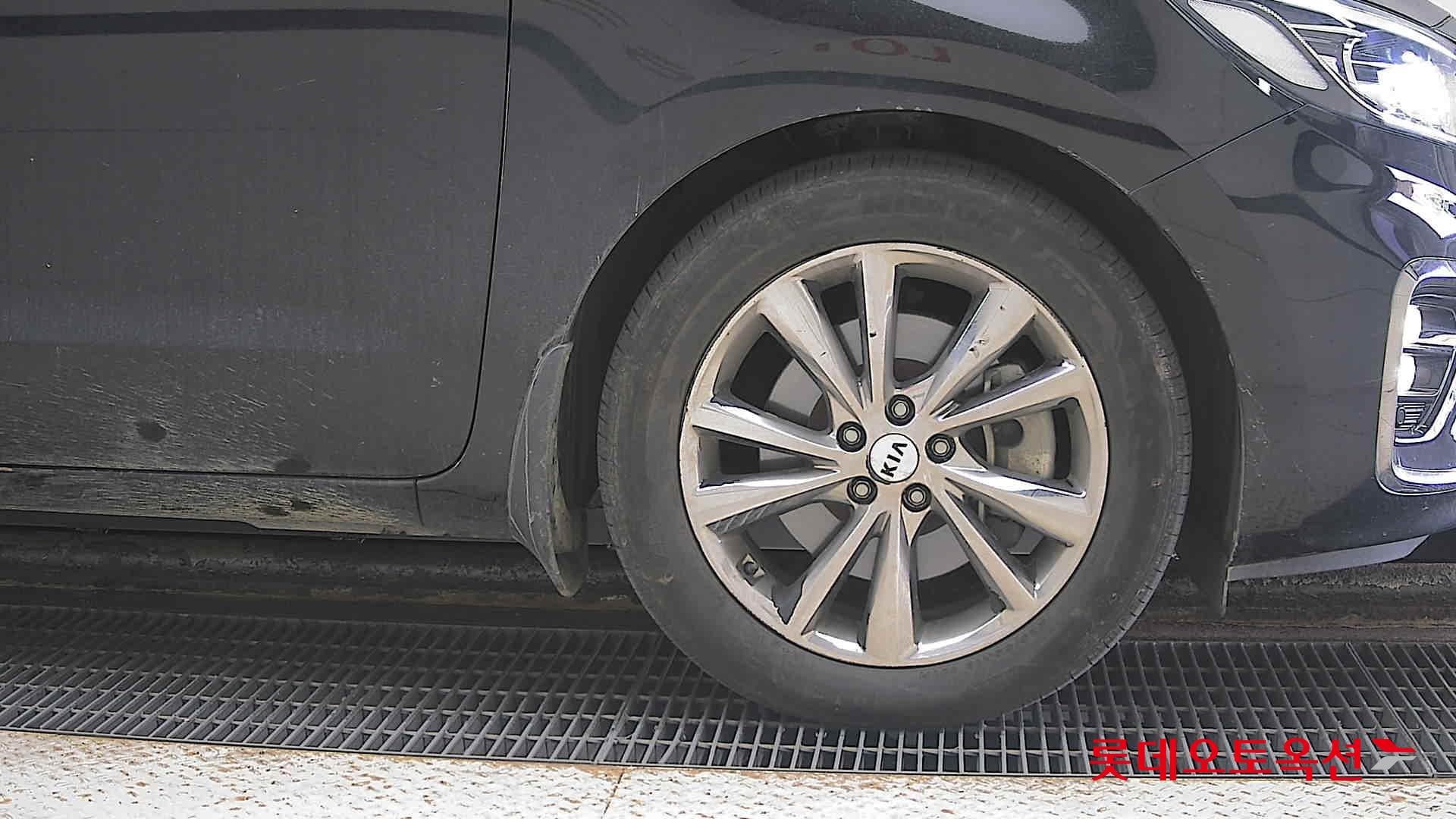 Kia Carnival Limousine id 3441804 из Кореи 23