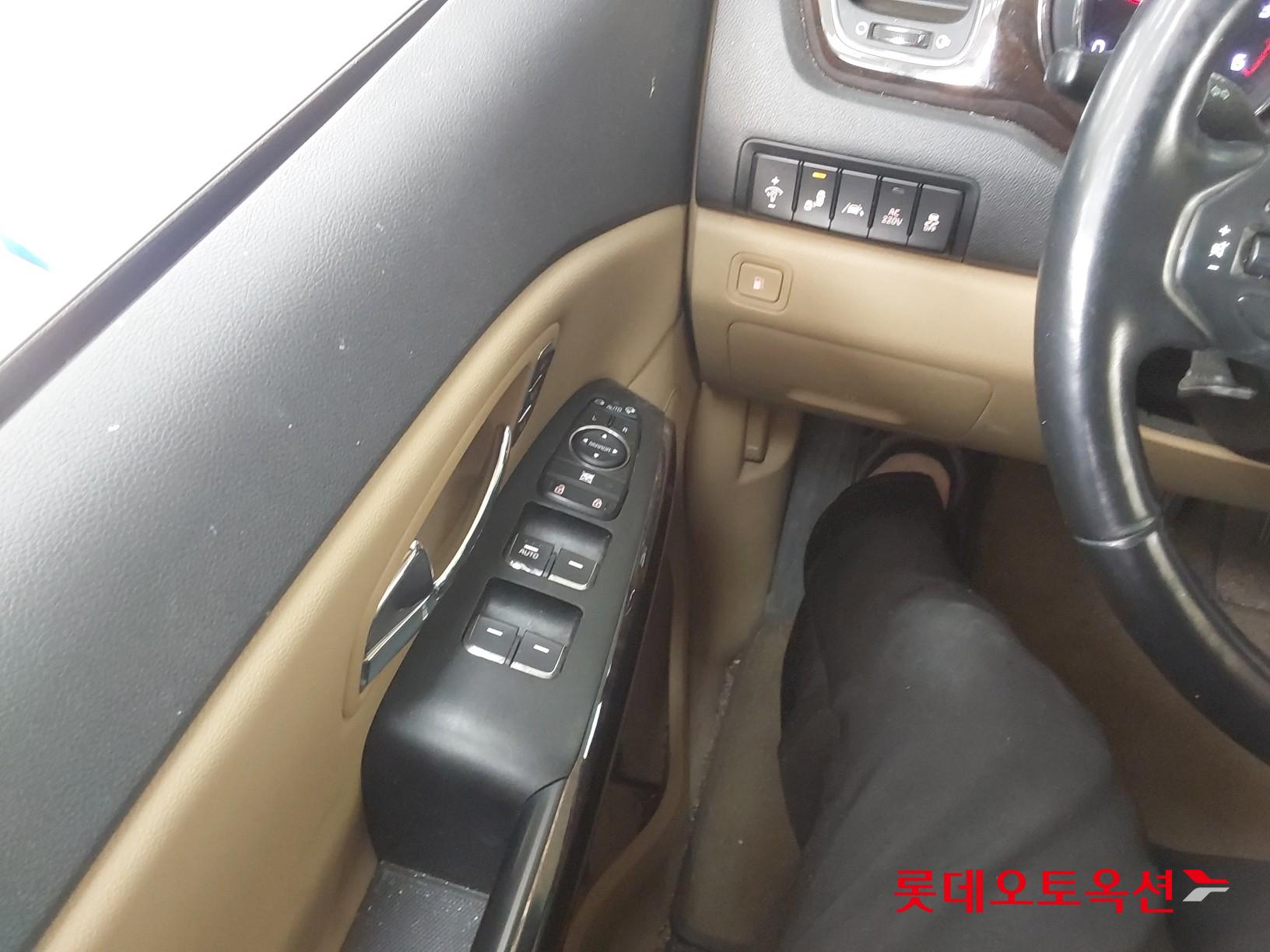 Kia Carnival Limousine id 3441804 из Кореи 28