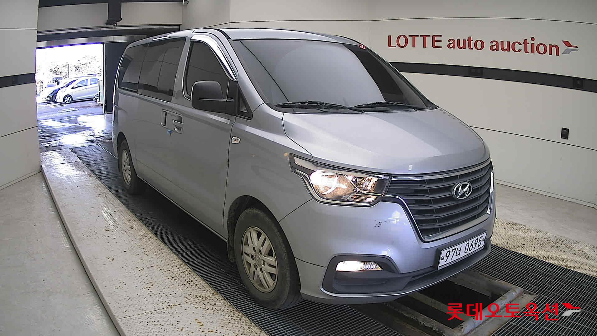 Hyundai Grand Starex 2021 Другое из Кореи, фото 2