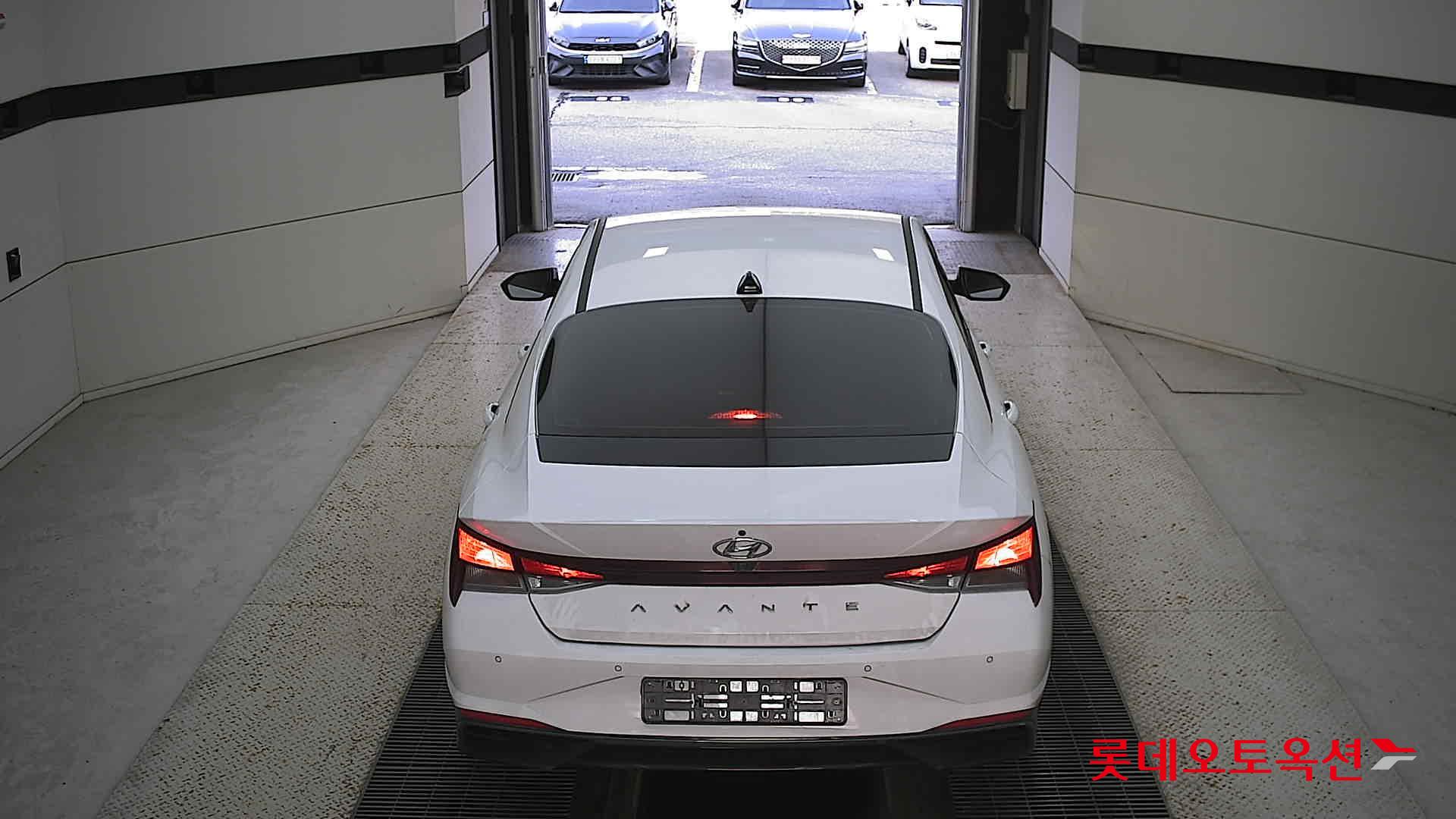 Hyundai Avante 2022 Белый из Кореи, фото 5