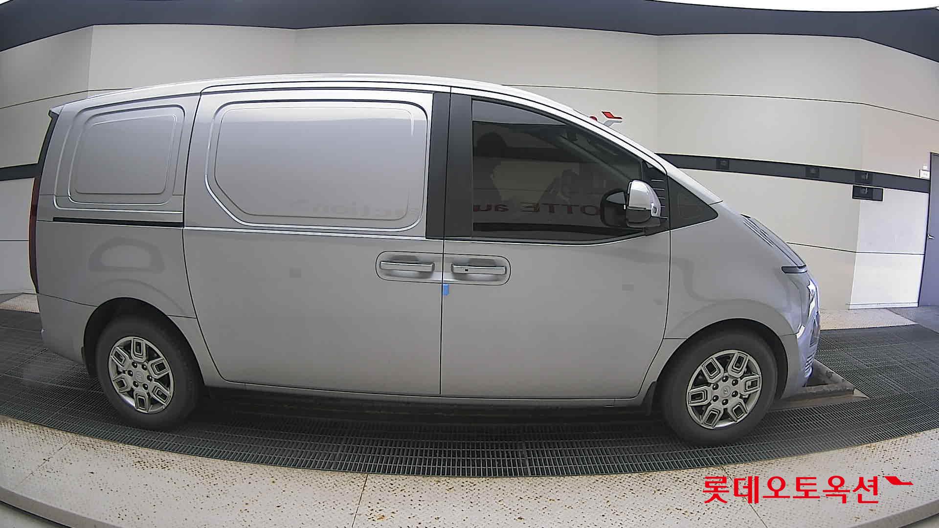 Hyundai Staria 2024 Другое из Кореи, фото 3