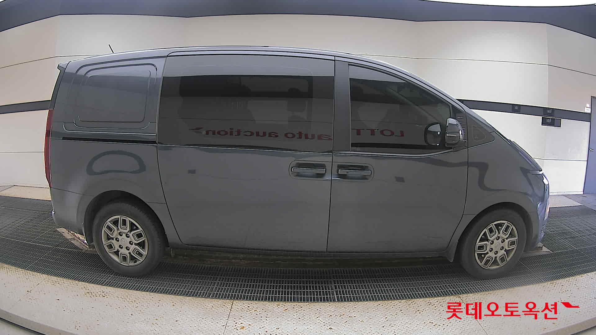 Hyundai Staria 2022 Другое из Кореи, фото 3