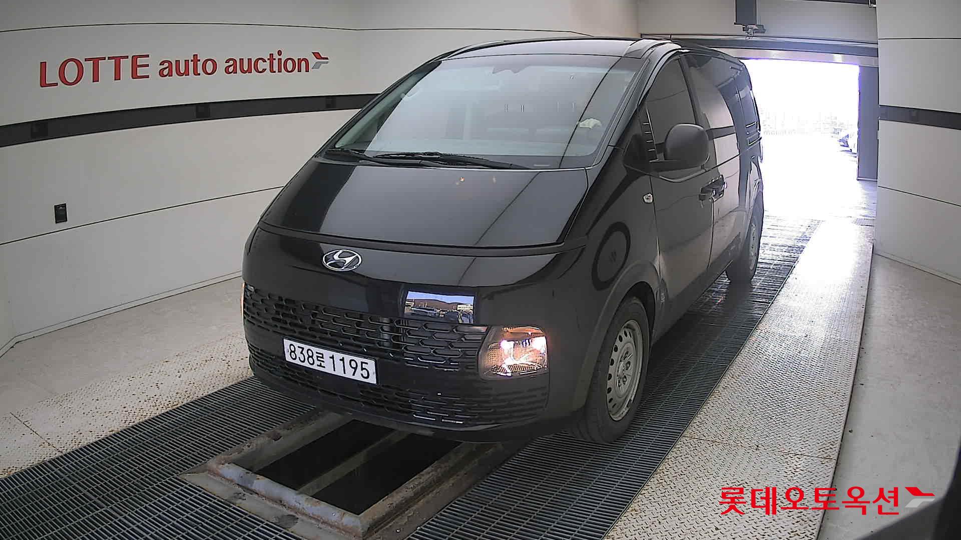 Hyundai Staria 2022 Черный из Кореи