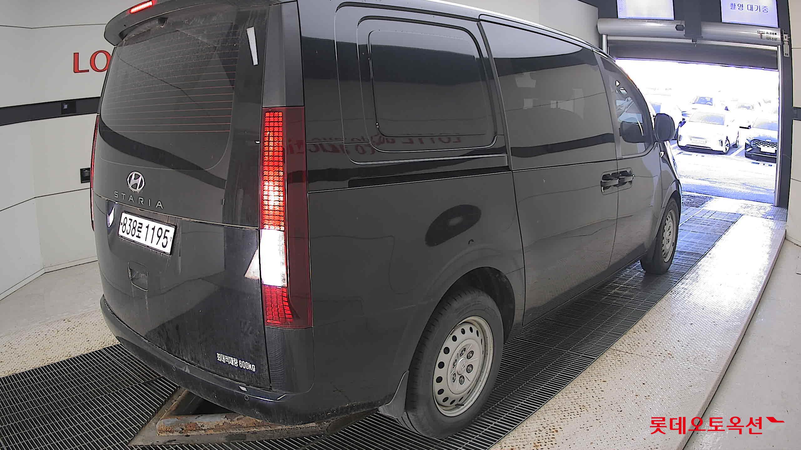 Hyundai Staria 2022 Черный из Кореи, фото 4