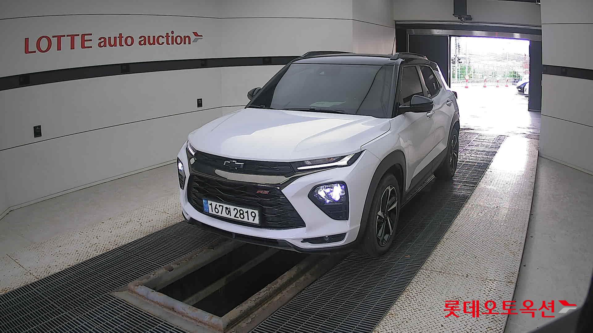 Korea G M TrailBlazer 1.35 Turbo FWD 2021 Белый из Кореи