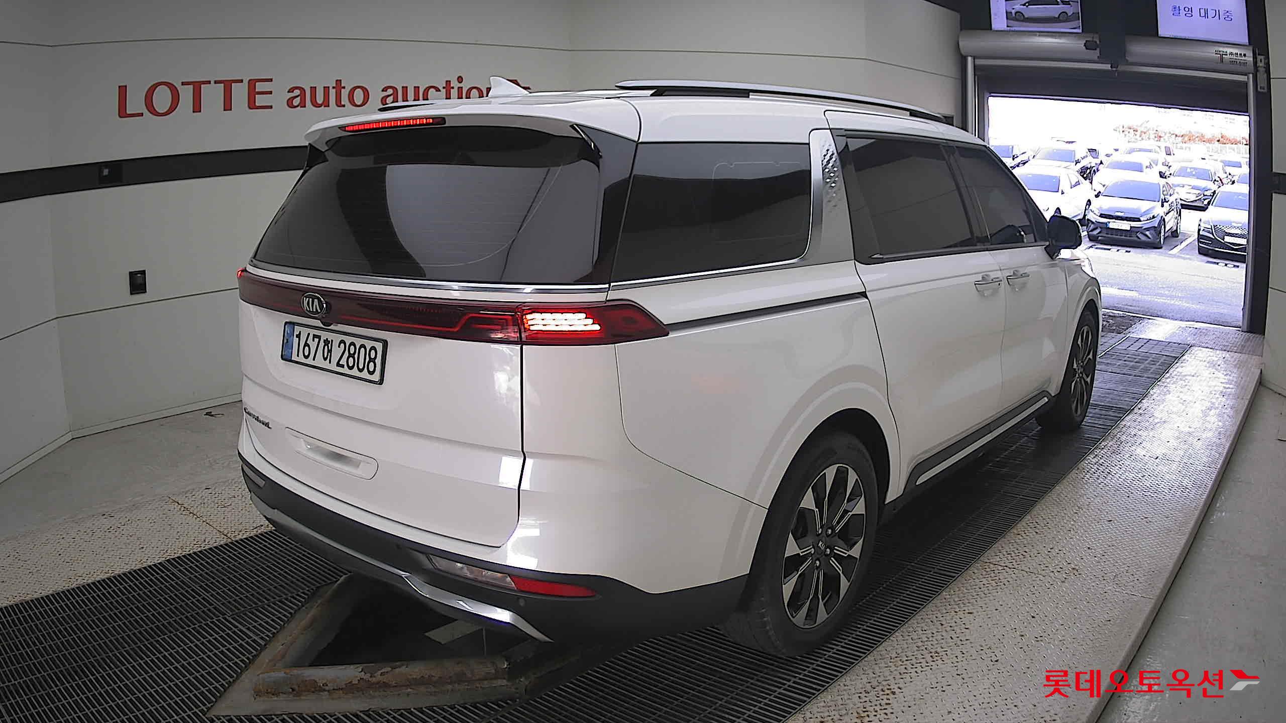 Kia Carnival 2021 Белый из Кореи, фото 4