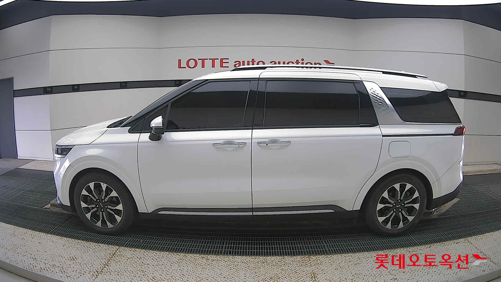 Kia Carnival id 3441795 из Кореи 7