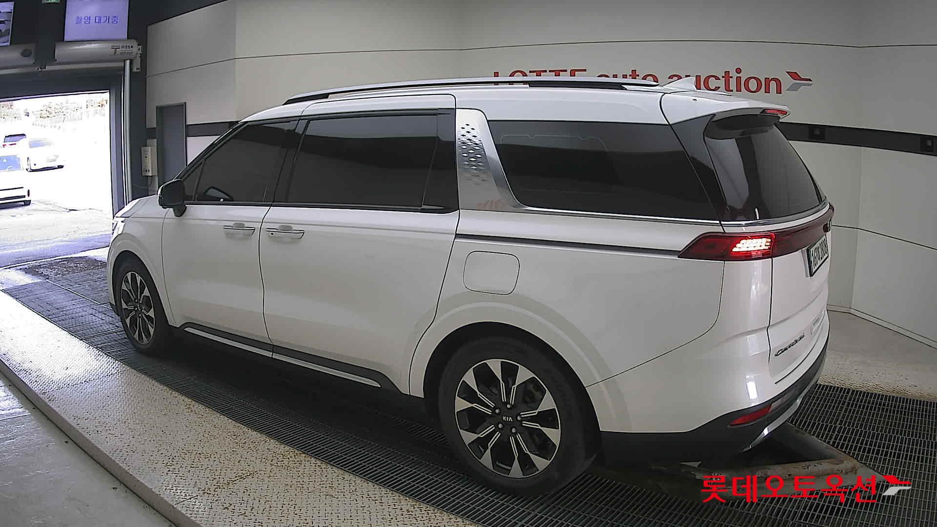 Kia Carnival id 3441795 из Кореи 10