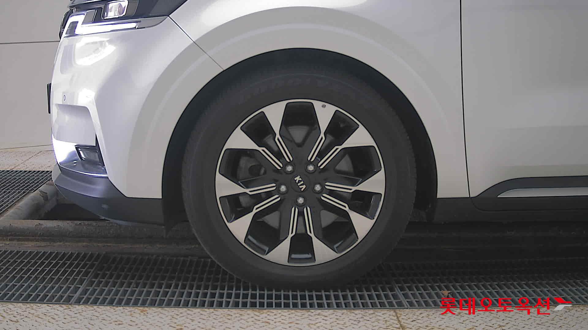 Kia Carnival id 3441795 из Кореи 21