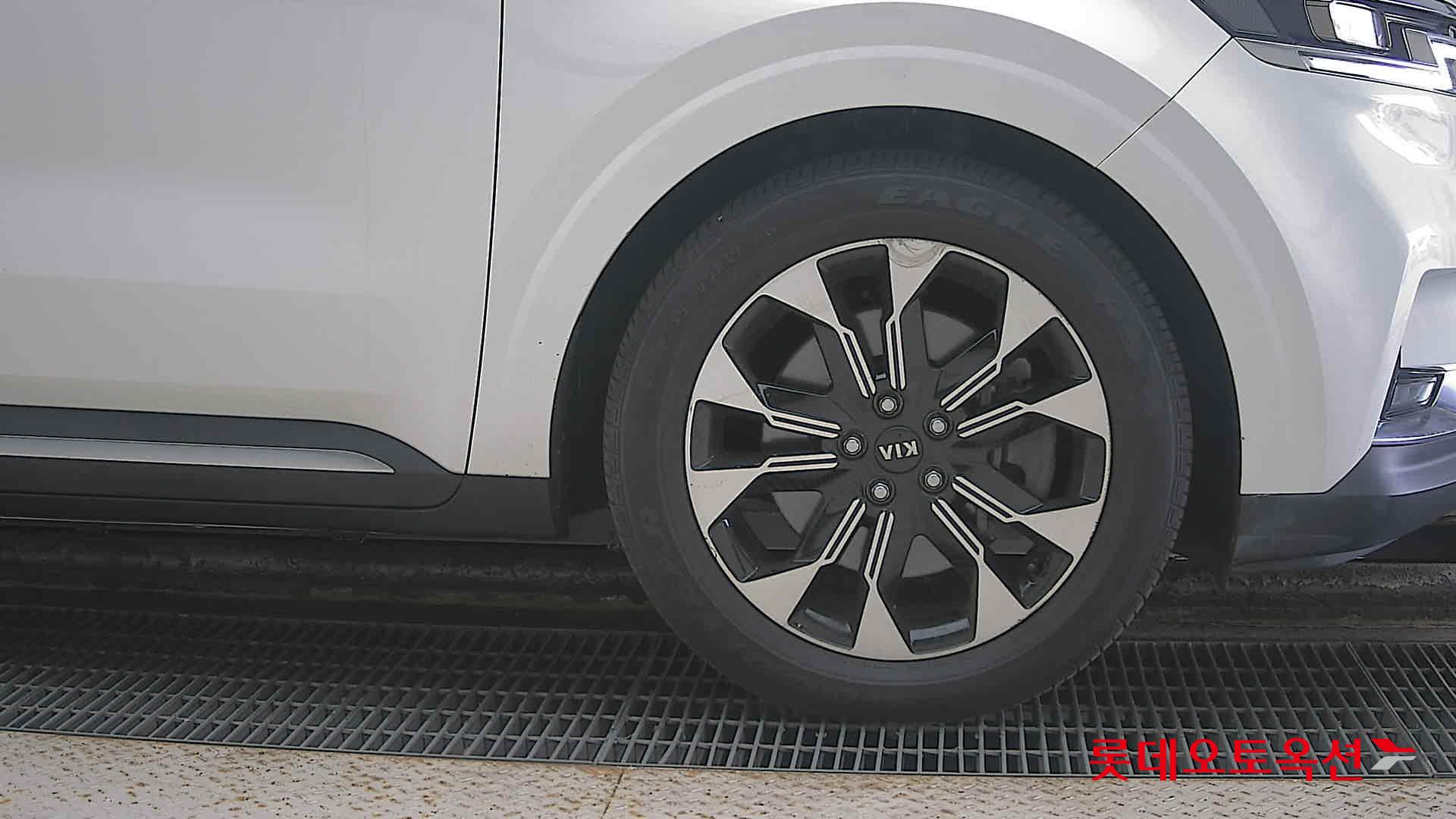 Kia Carnival id 3441795 из Кореи 23