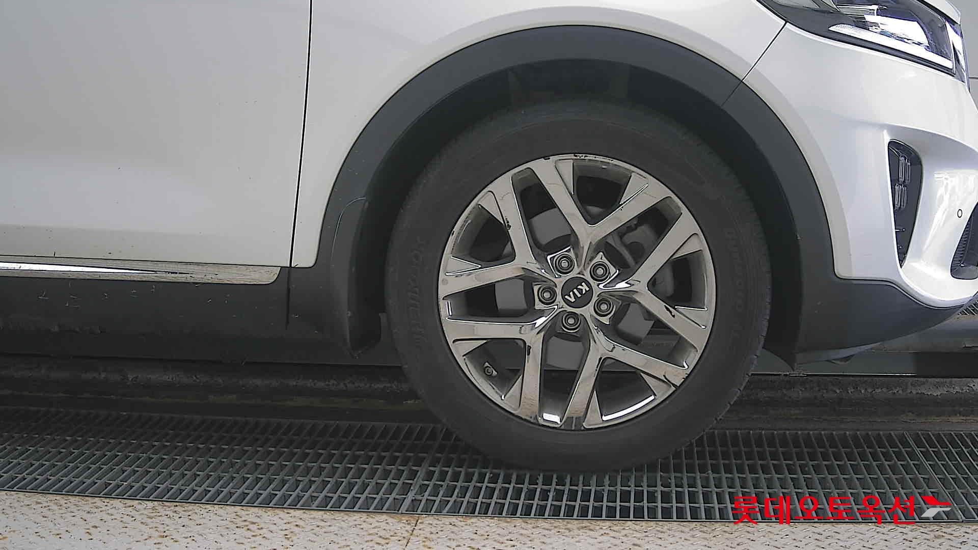 Kia Sorento id 3441810 из Кореи 23