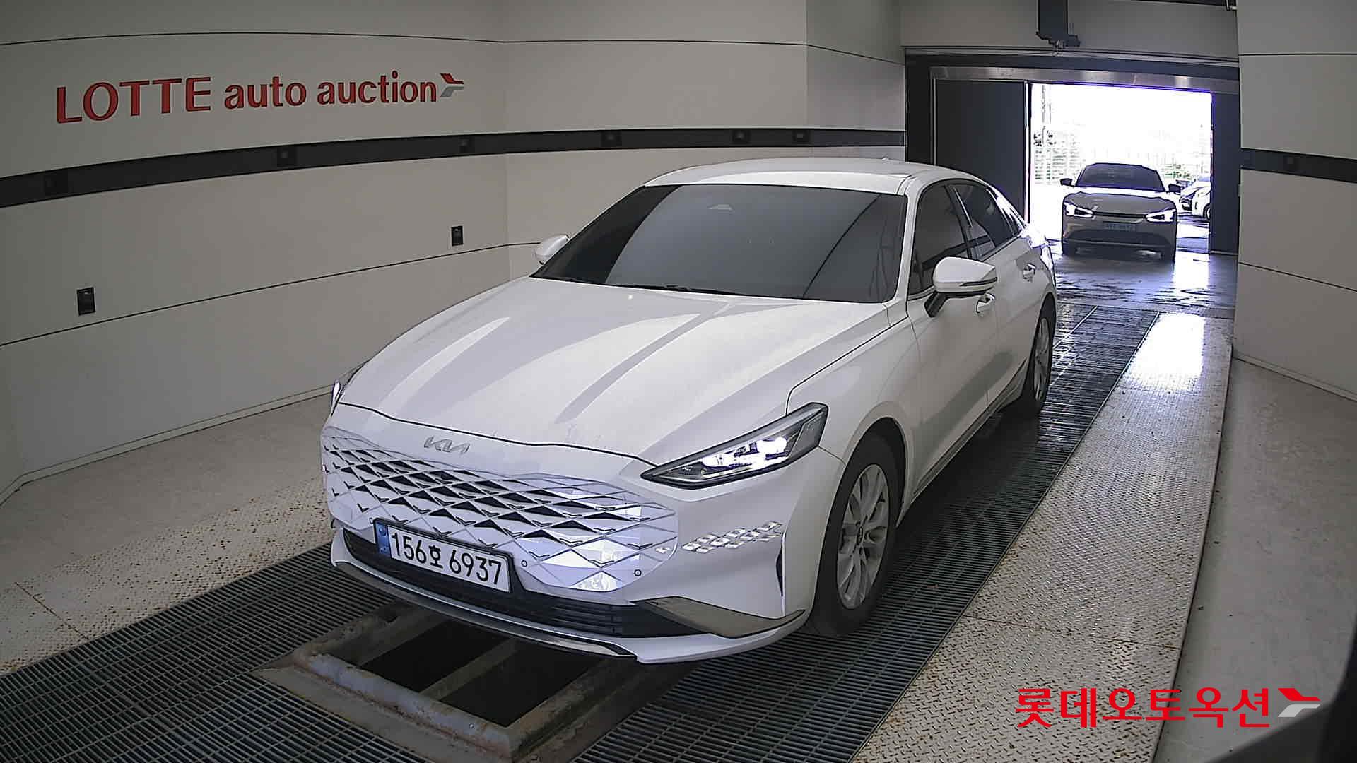 Kia K8 2022 Белый из Кореи