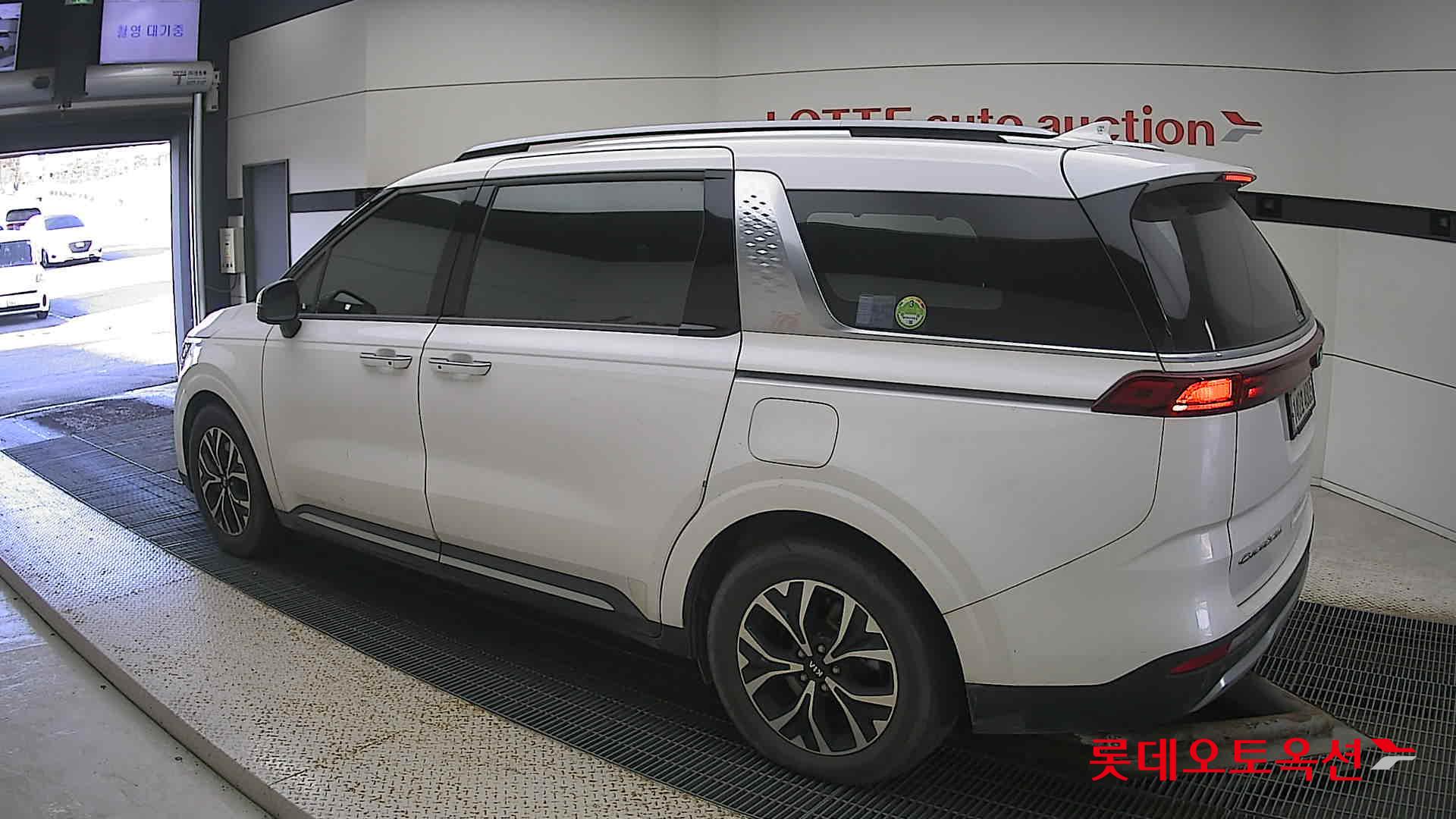 Kia Carnival id 3441777 из Кореи 10