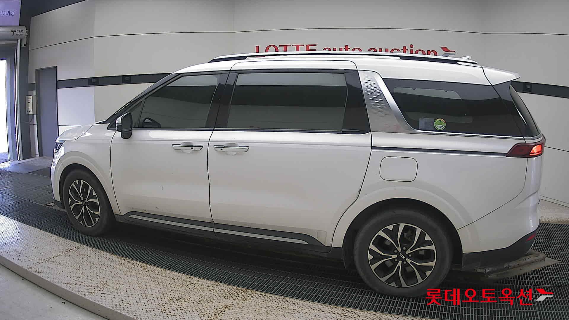 Kia Carnival id 3441777 из Кореи 11