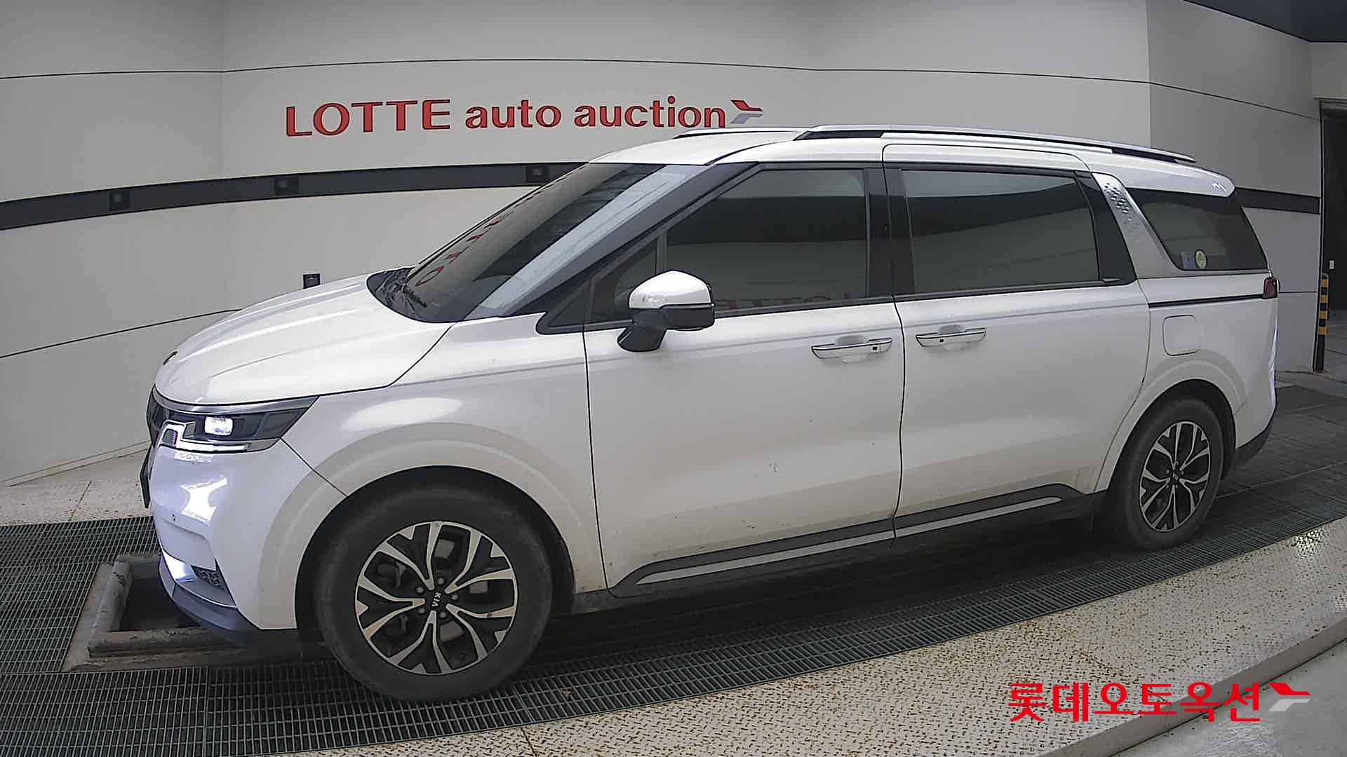 Kia Carnival id 3441777 из Кореи 12