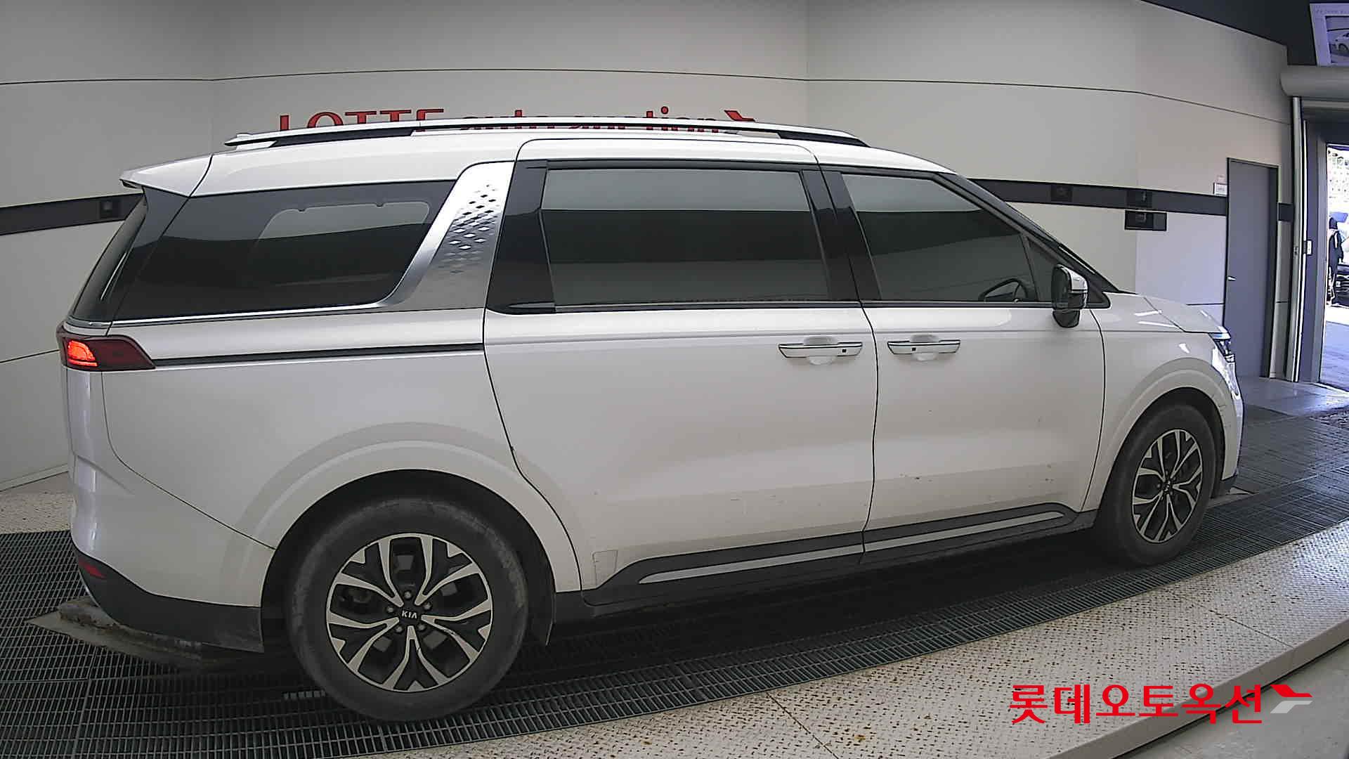 Kia Carnival id 3441777 из Кореи 18