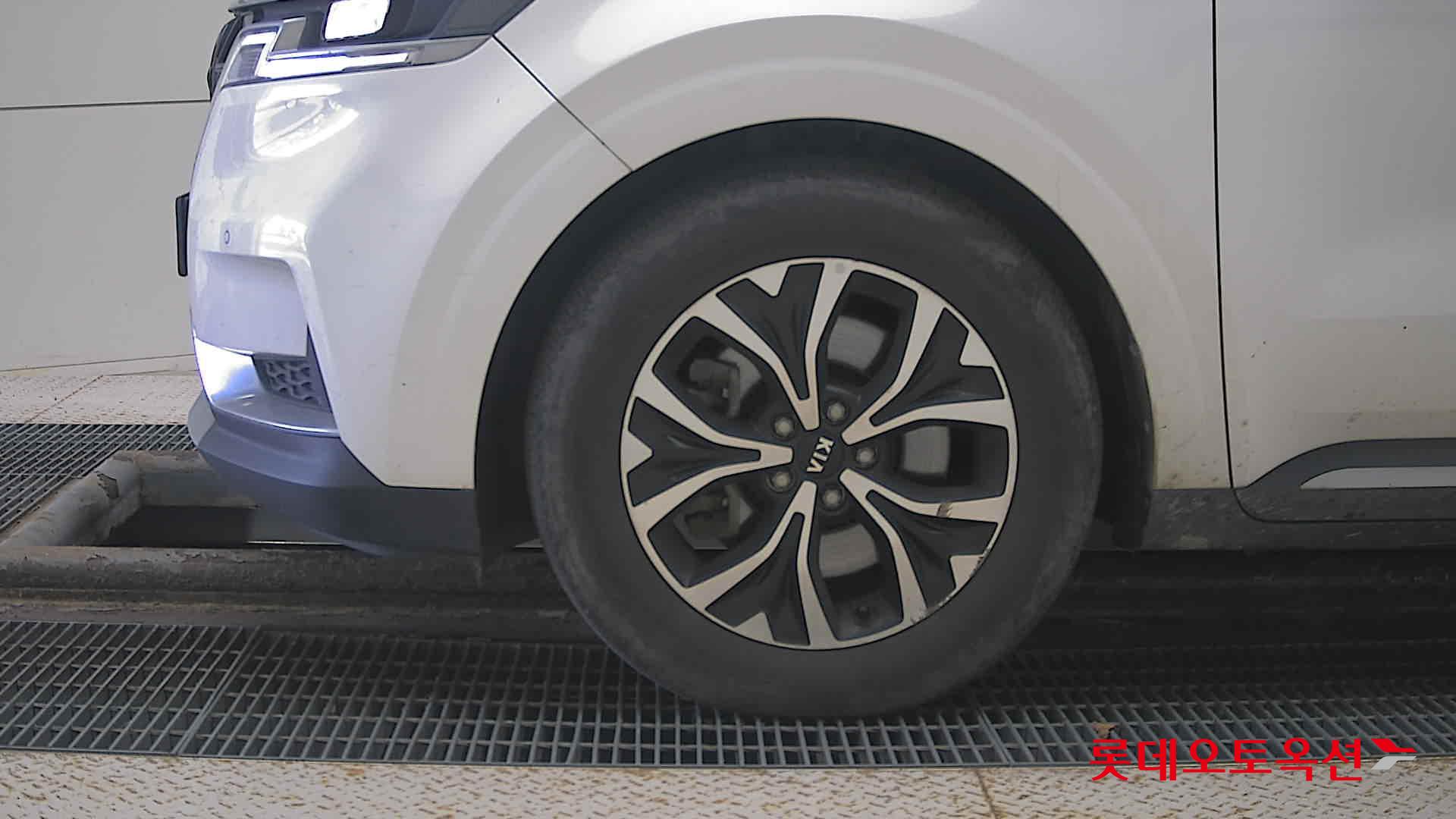 Kia Carnival id 3441777 из Кореи 21