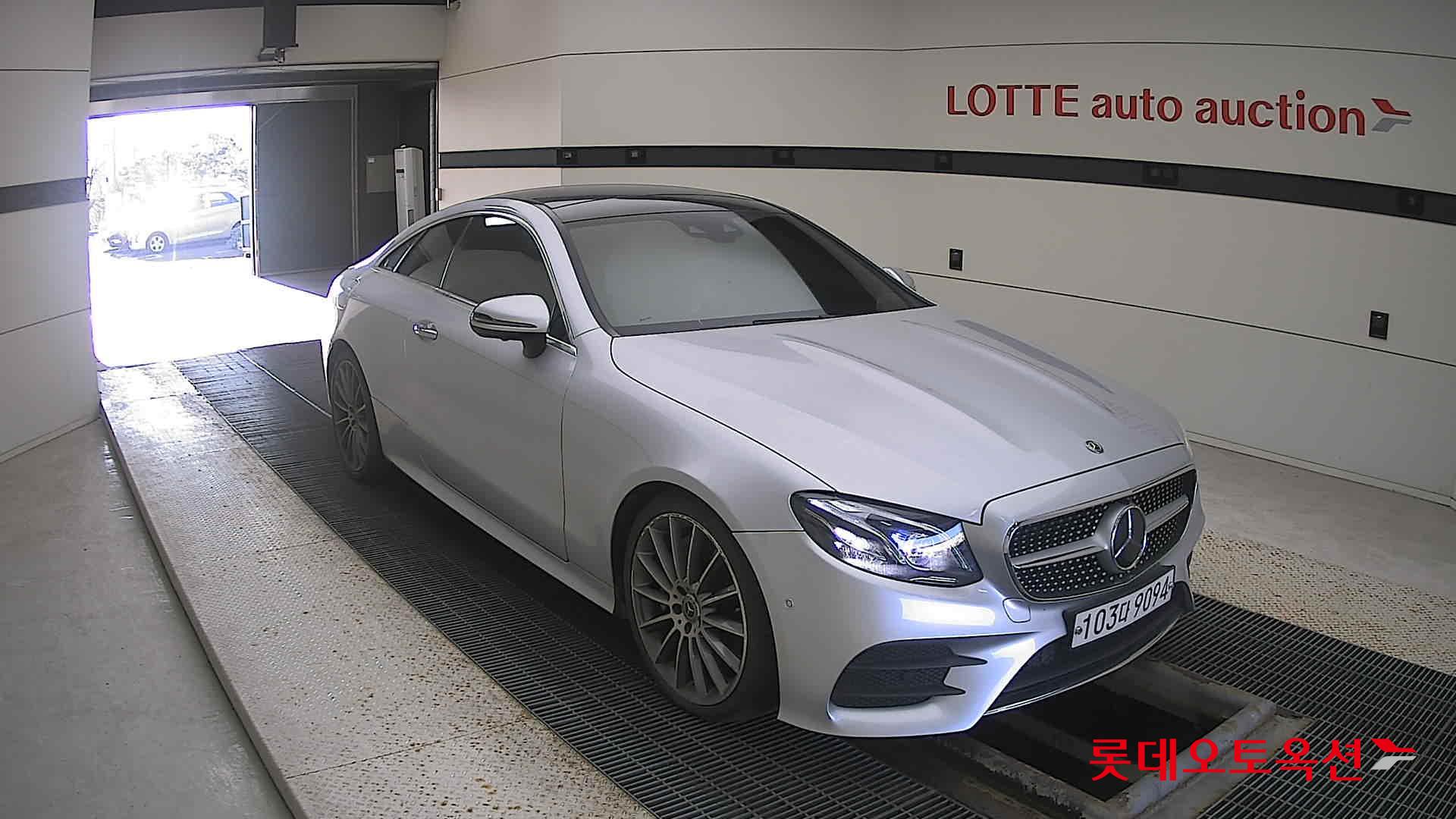 Mercedes-Benz E450 4Matic Coupe 2019 Другое из Кореи, фото 2