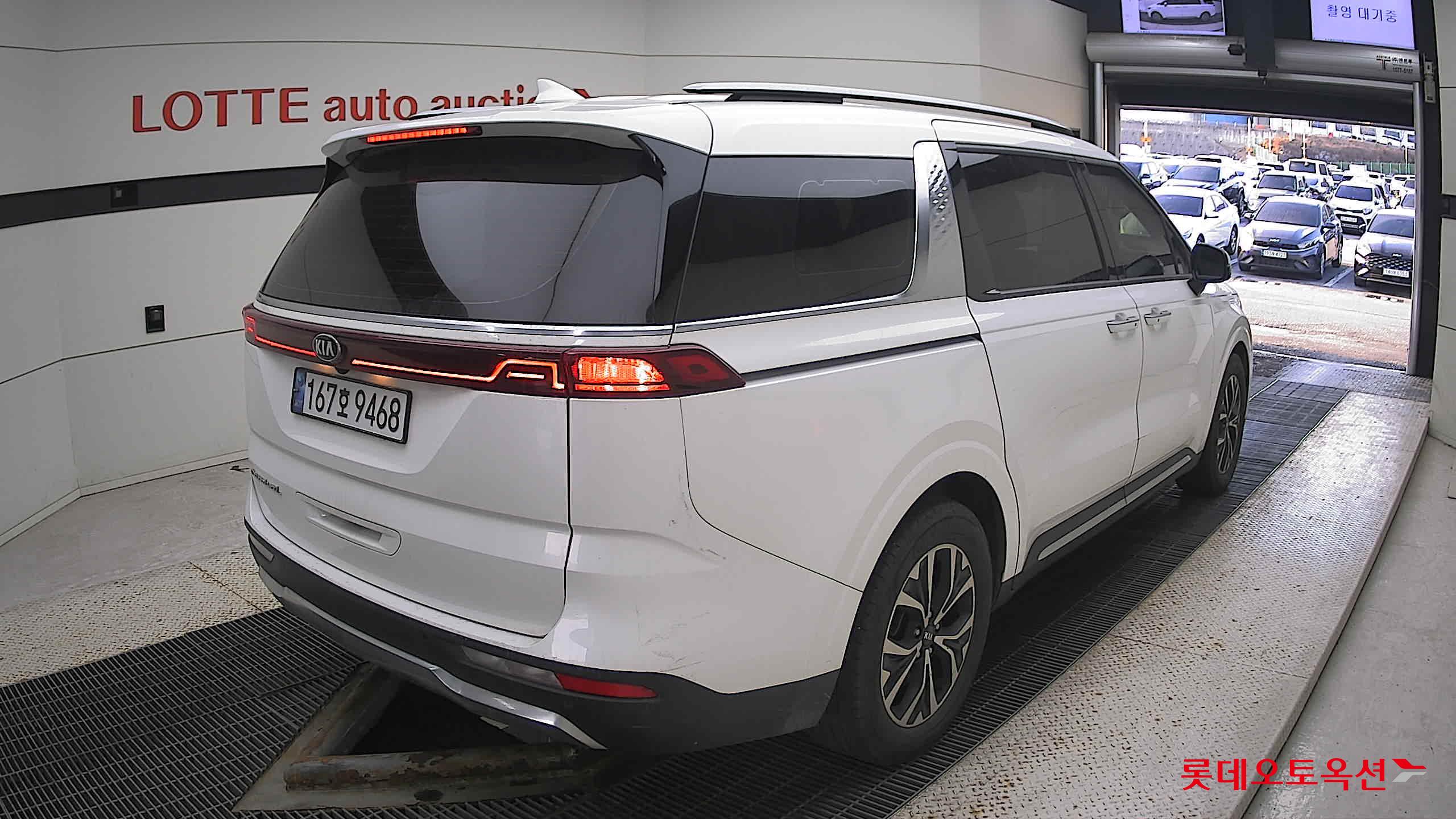 Kia Carnival 2021 Белый из Кореи, фото 4