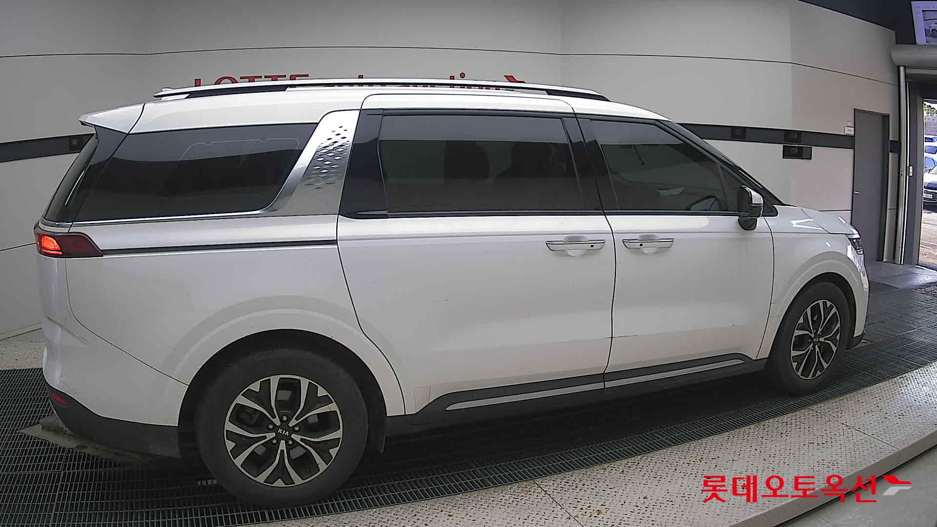 Kia Carnival id 3471534 из Кореи 18