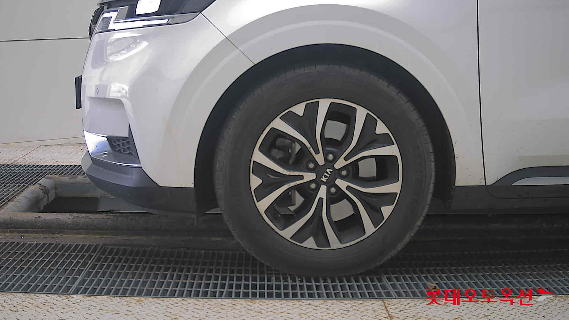 Kia Carnival id 3471534 из Кореи 21