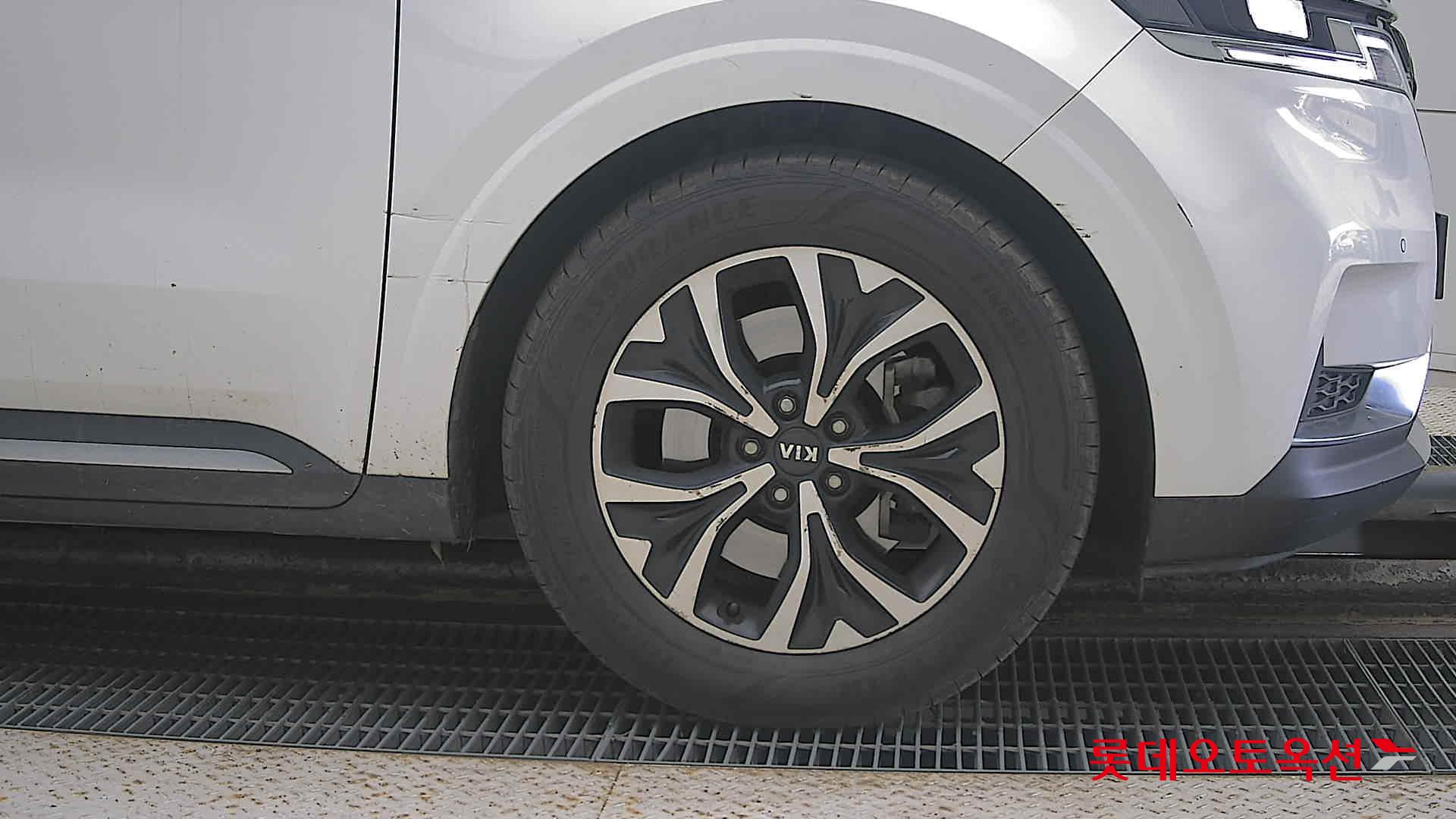 Kia Carnival id 3471534 из Кореи 23