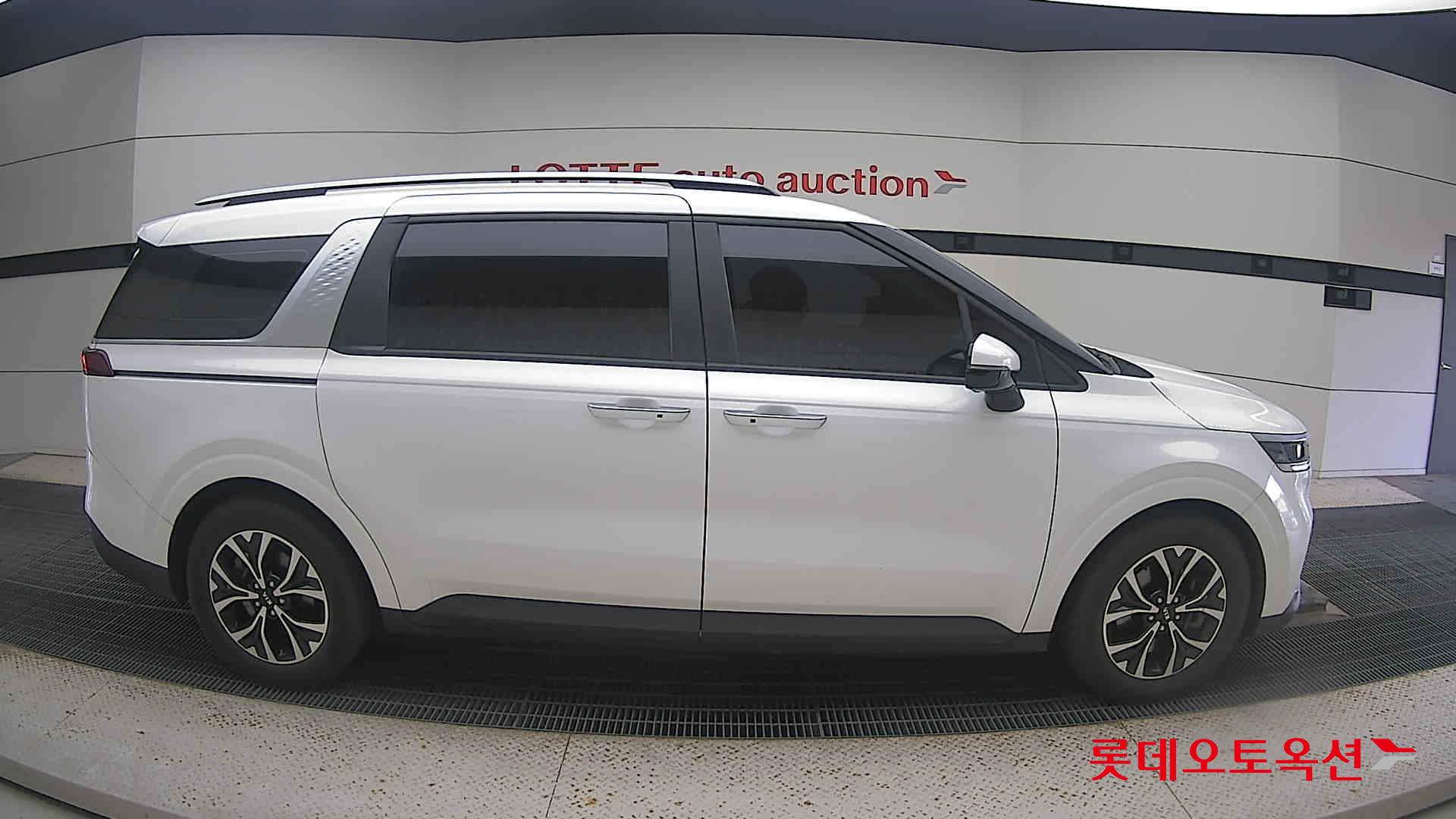 Kia Carnival 2021 Белый из Кореи, фото 3