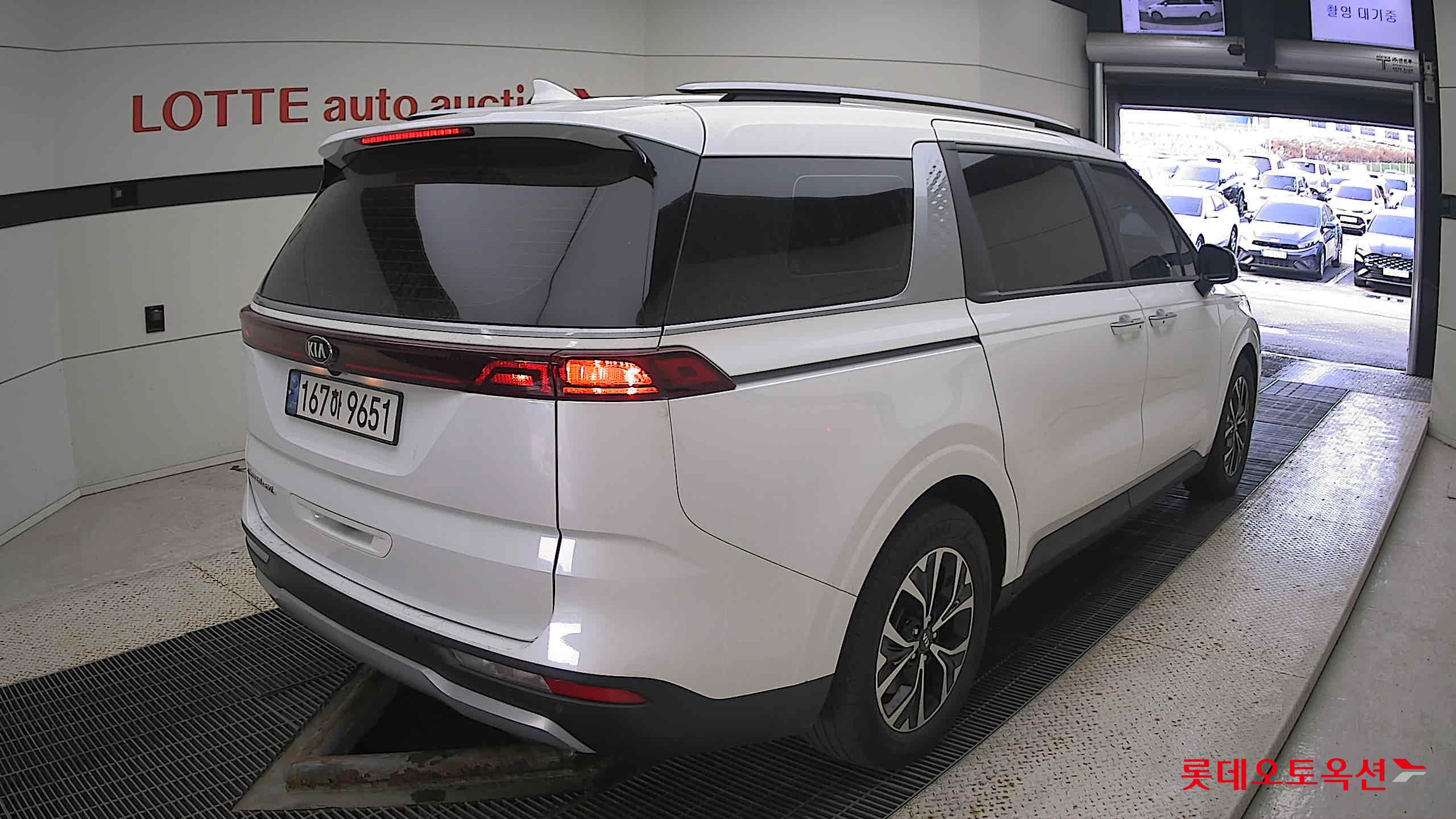 Kia Carnival 2021 Белый из Кореи, фото 4