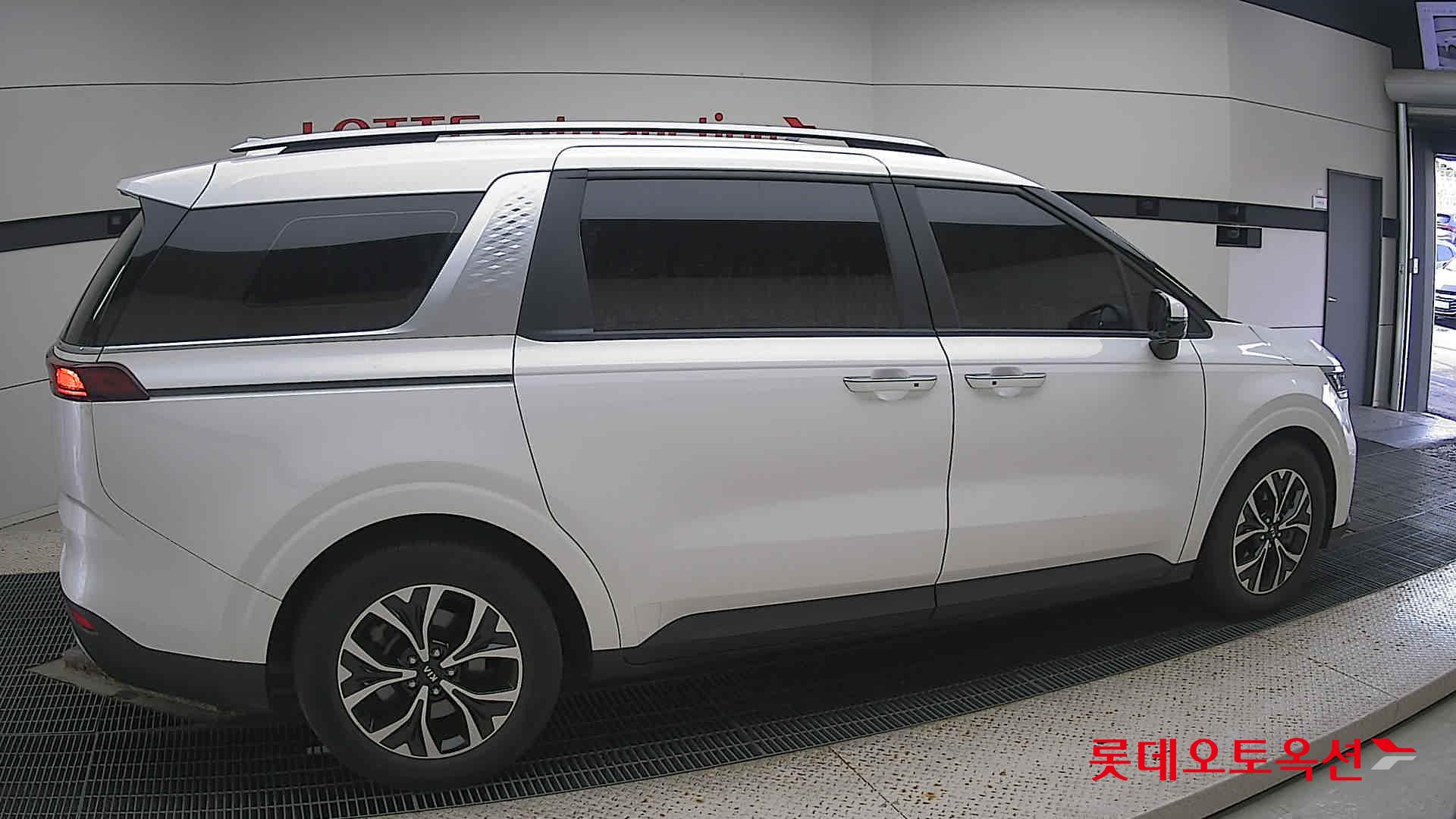 Kia Carnival id 3471554 из Кореи 18