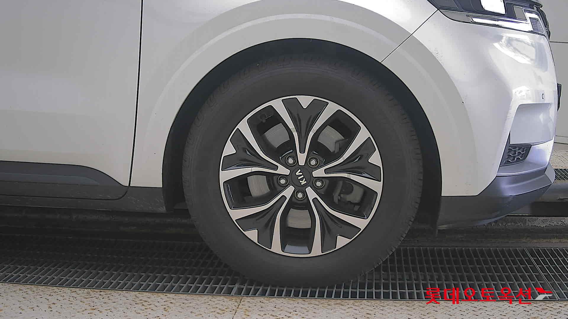 Kia Carnival id 3471554 из Кореи 23