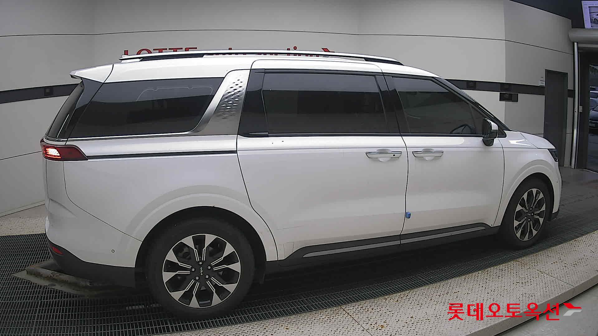 Kia Carnival id 3471566 из Кореи 18