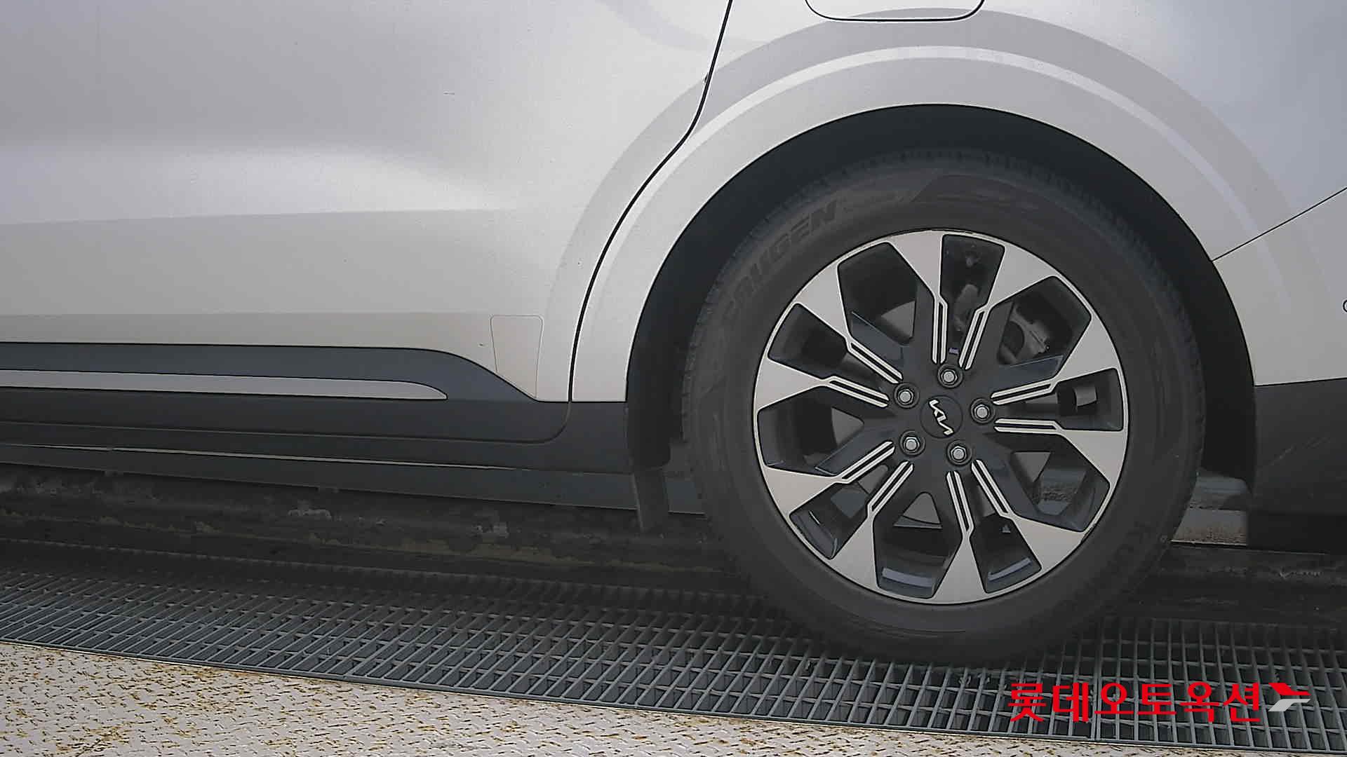 Kia Carnival id 3471566 из Кореи 22