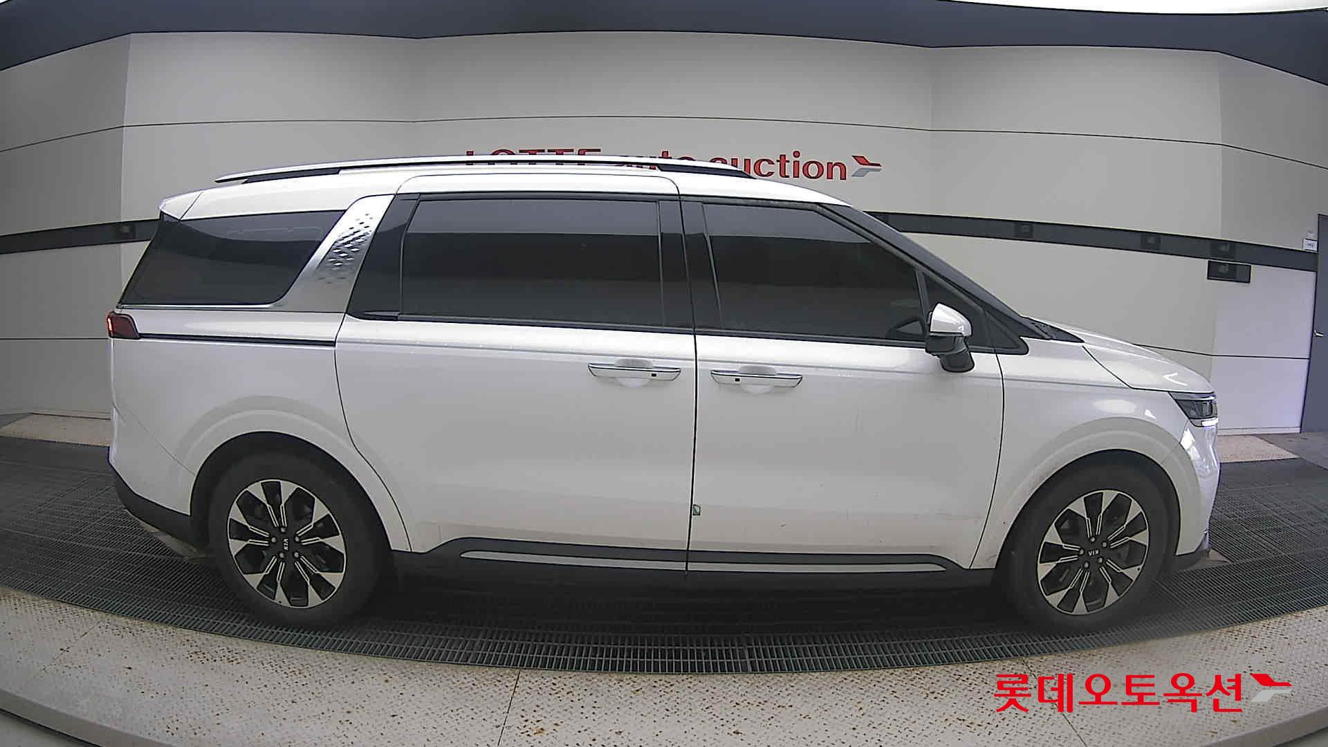 Kia Carnival 2021 Белый из Кореи, фото 3