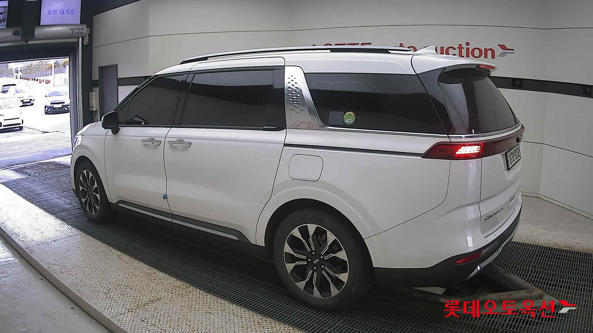 Kia Carnival id 3466830 из Кореи 10