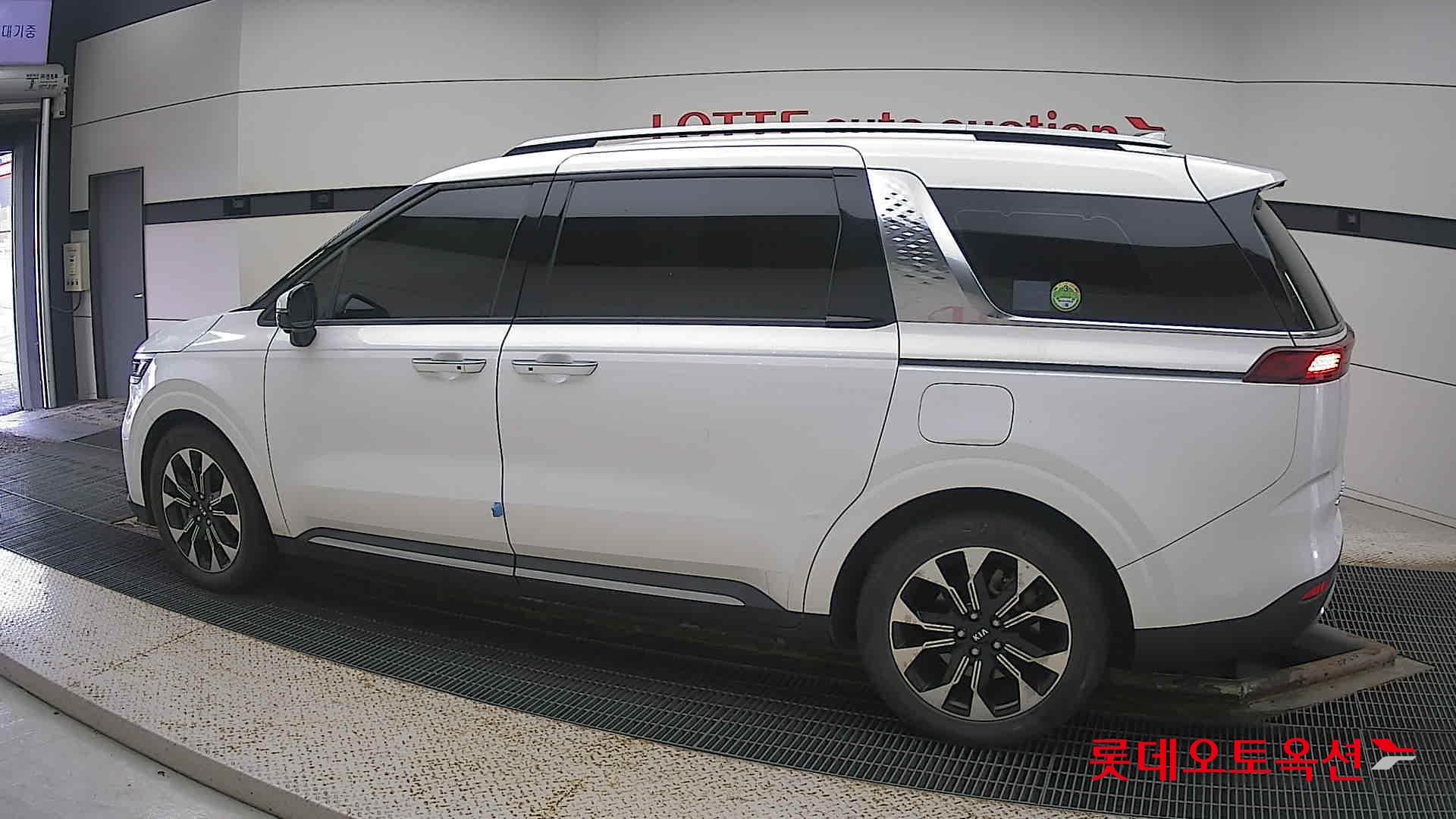 Kia Carnival id 3466830 из Кореи 11