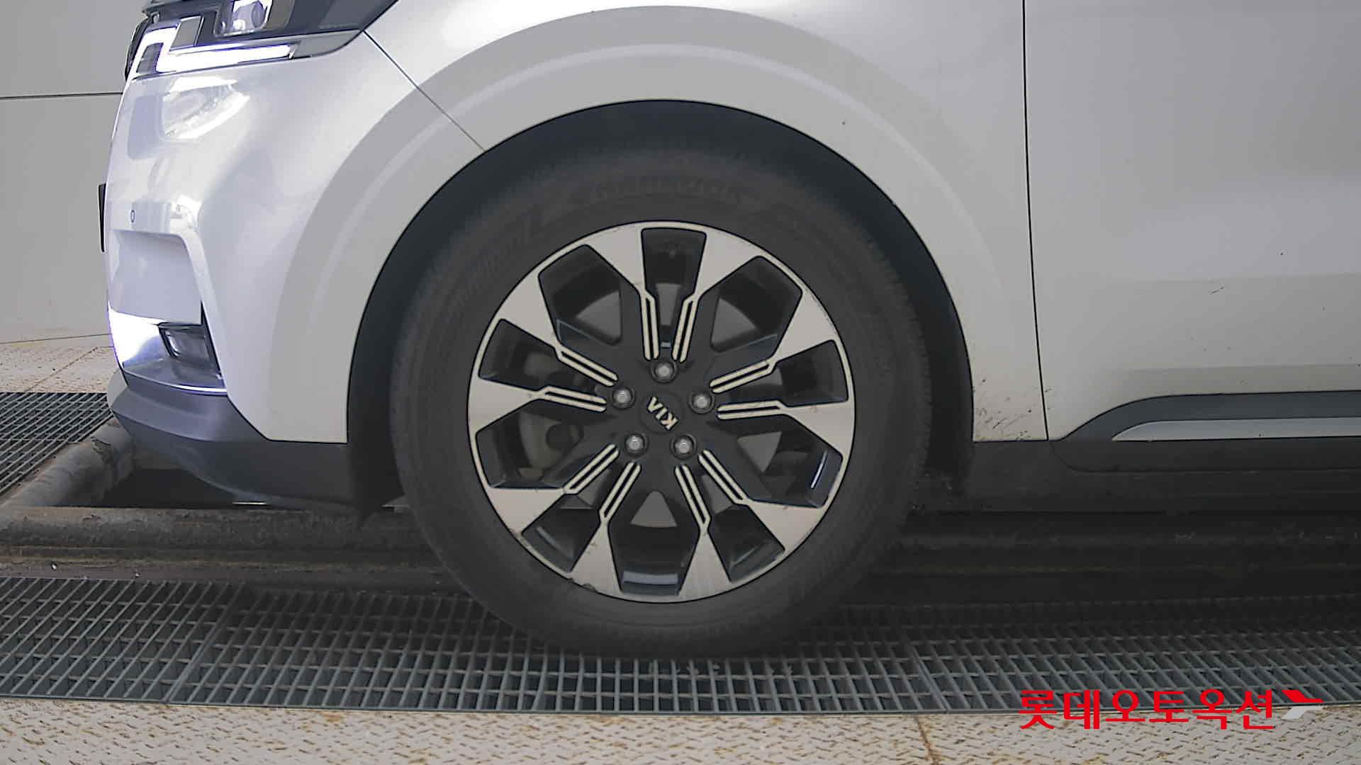 Kia Carnival id 3466830 из Кореи 21