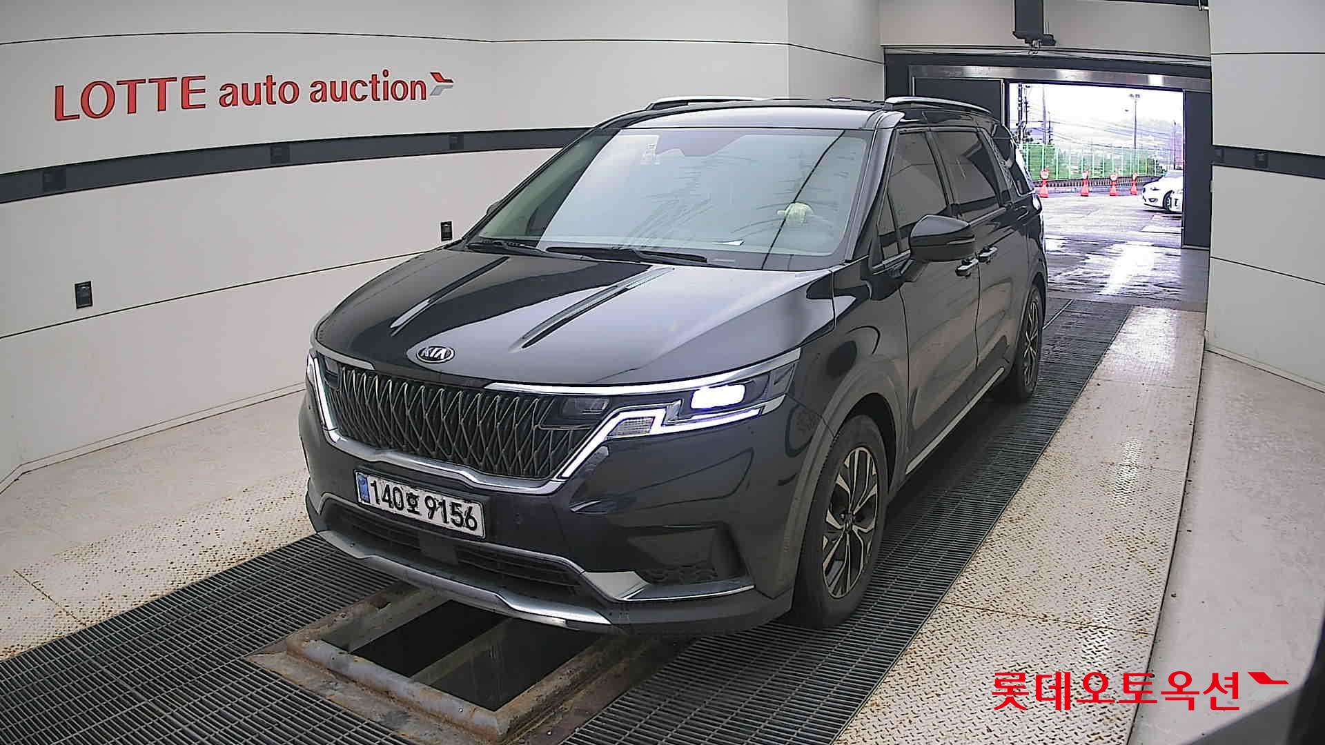 Kia Carnival 2021 Черный из Кореи