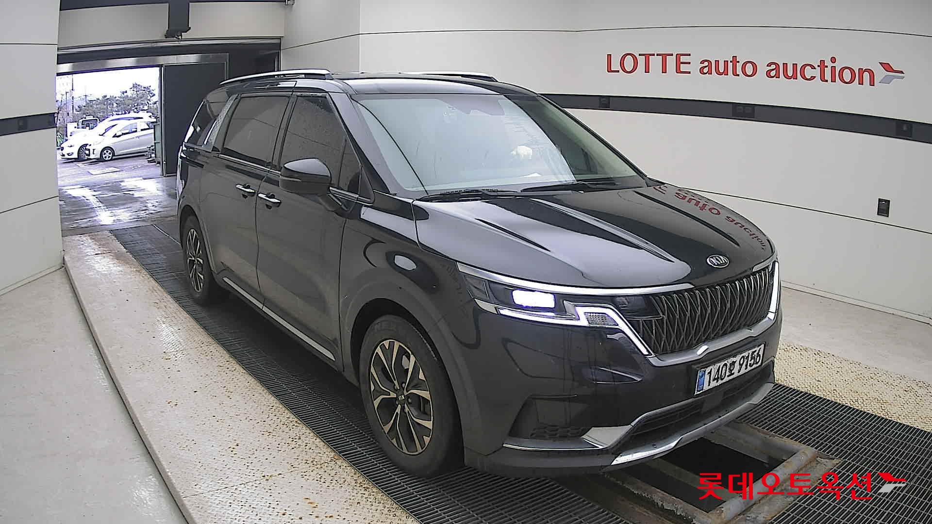 Kia Carnival 2021 Черный из Кореи, фото 2