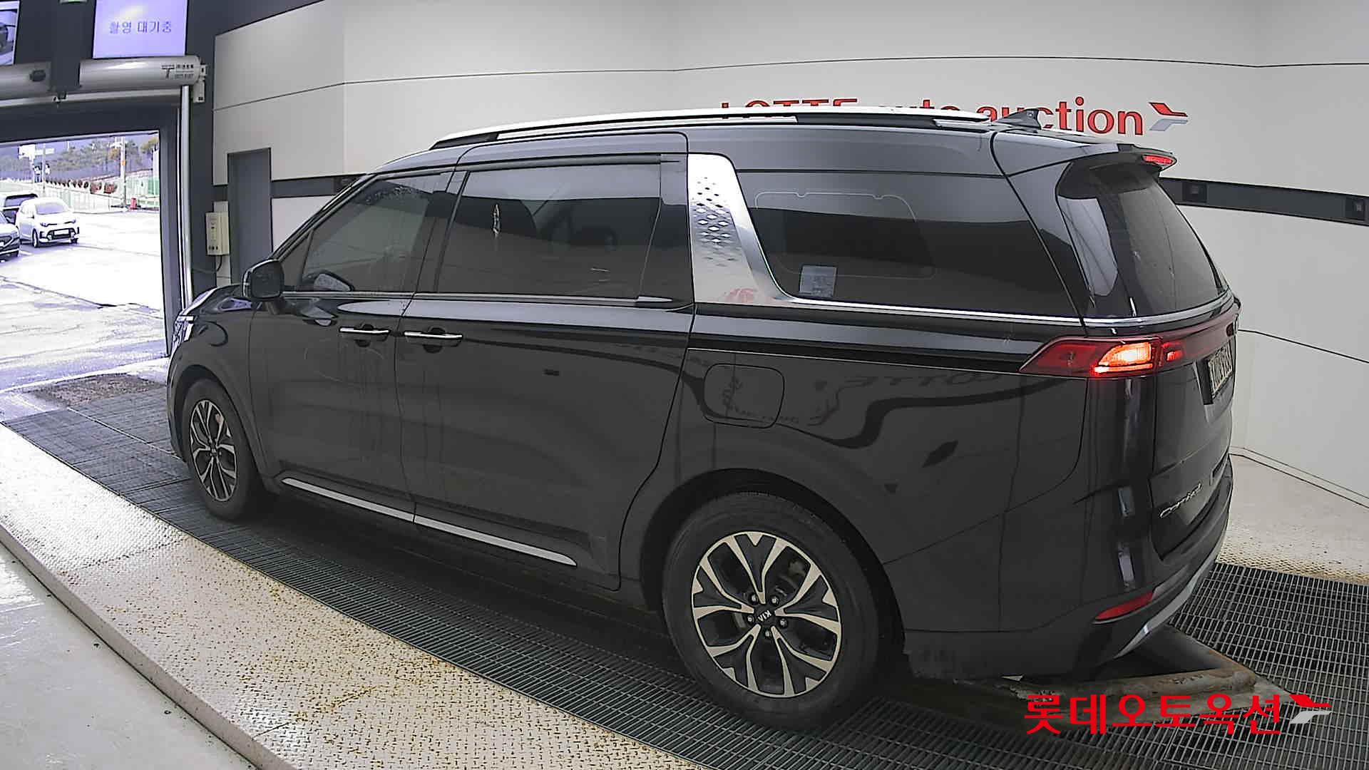 Kia Carnival id 3471569 из Кореи 10