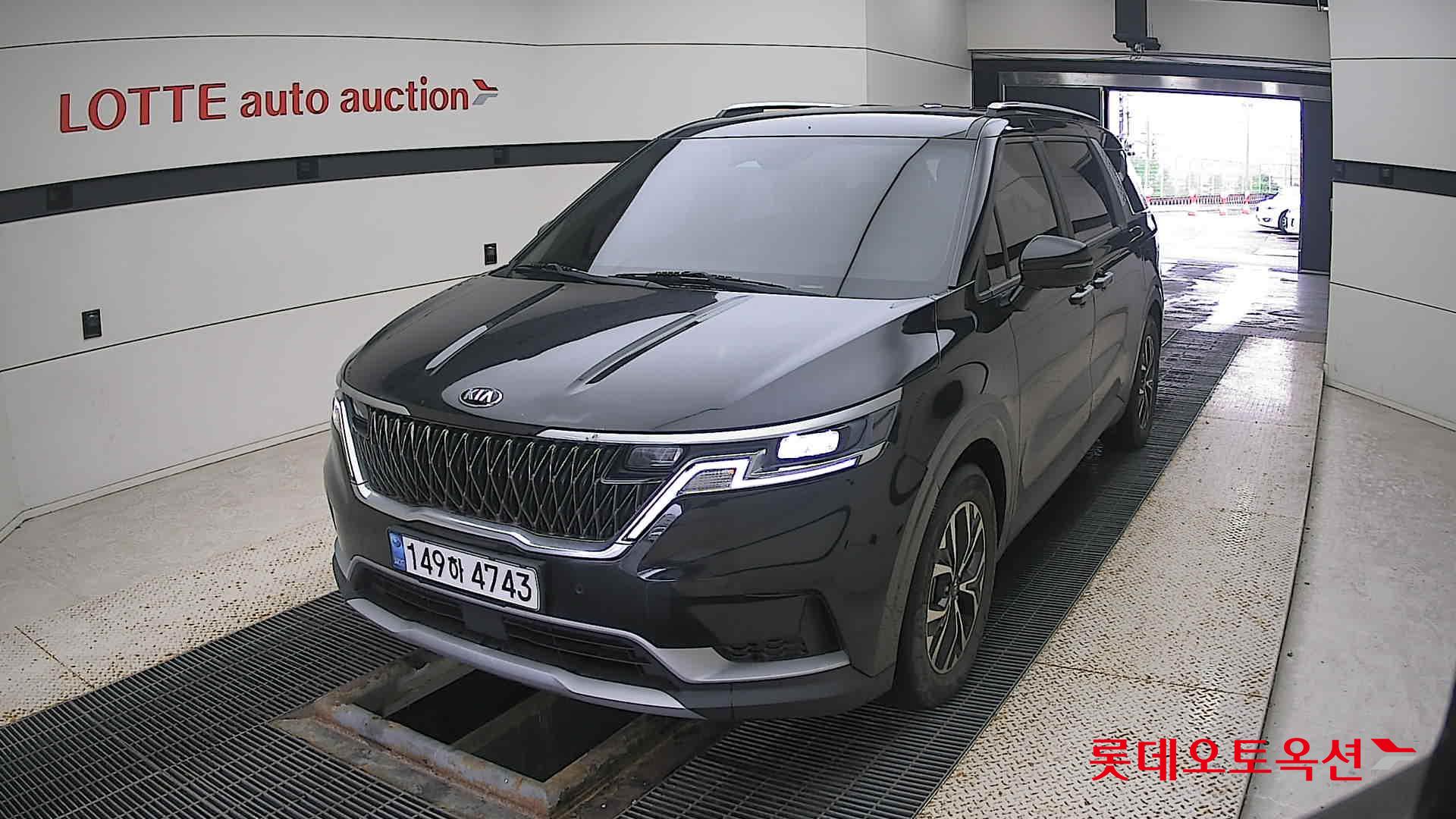 Kia Carnival 2021 Черный из Кореи