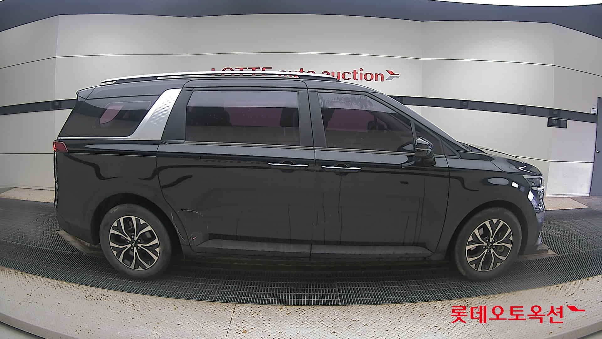 Kia Carnival 2021 Черный из Кореи, фото 3