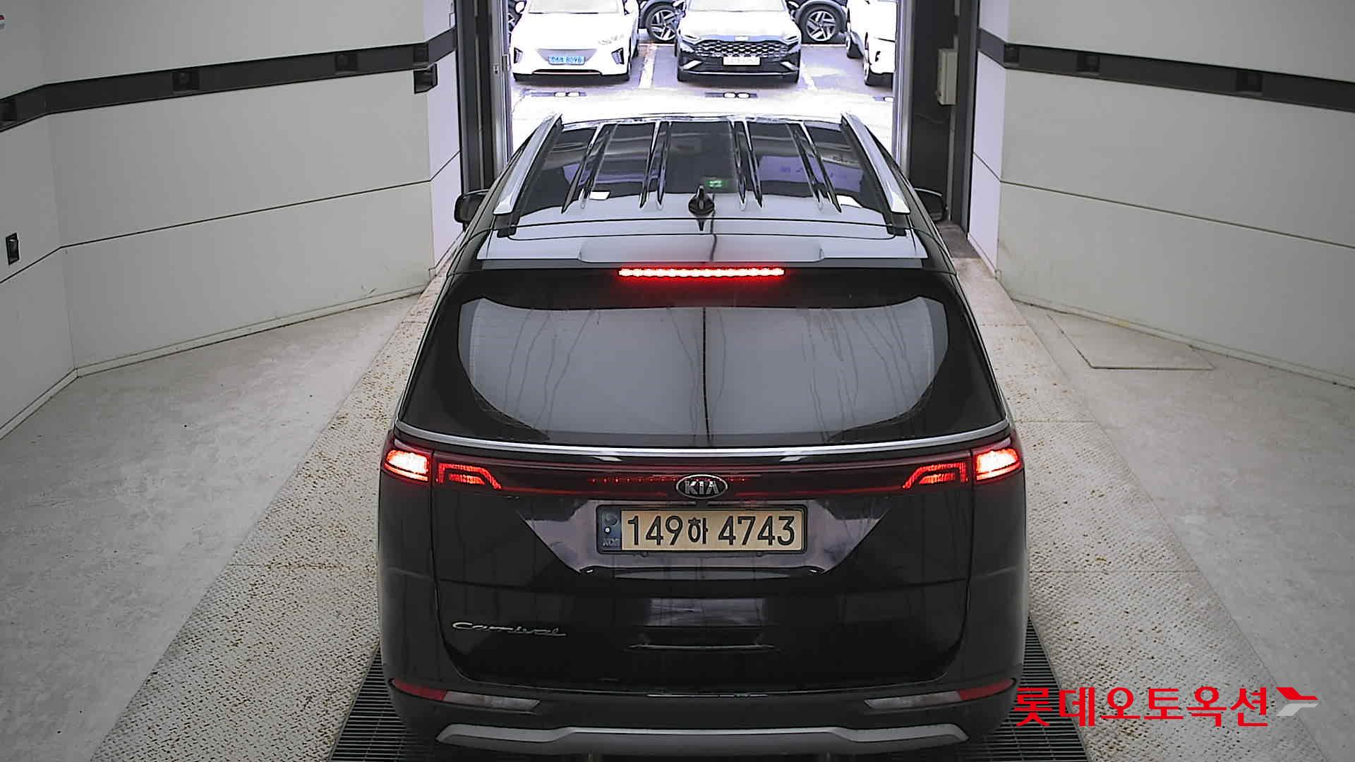 Kia Carnival 2021 Черный из Кореи, фото 5