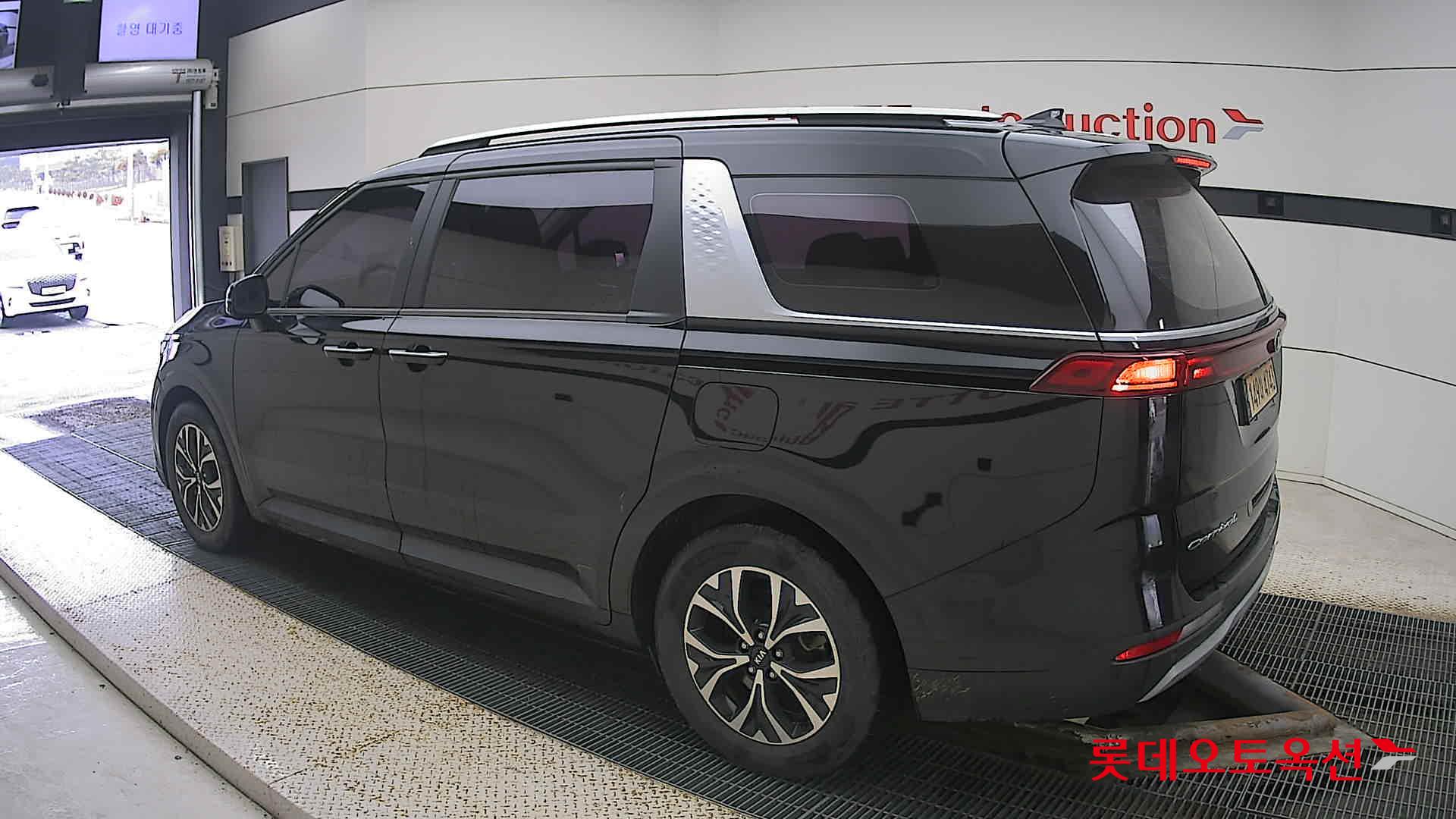 Kia Carnival id 3471523 из Кореи 10