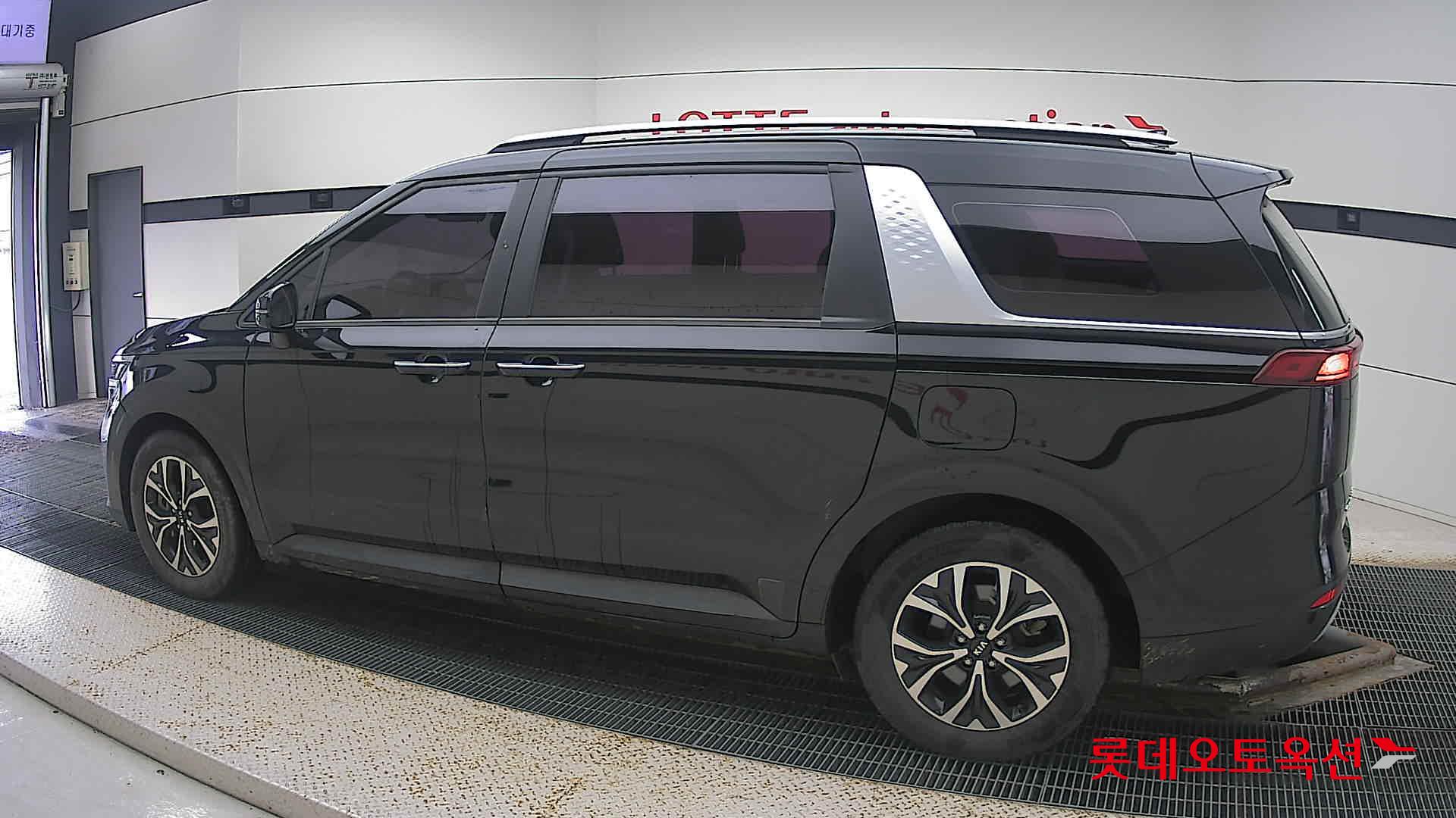 Kia Carnival id 3471523 из Кореи 11