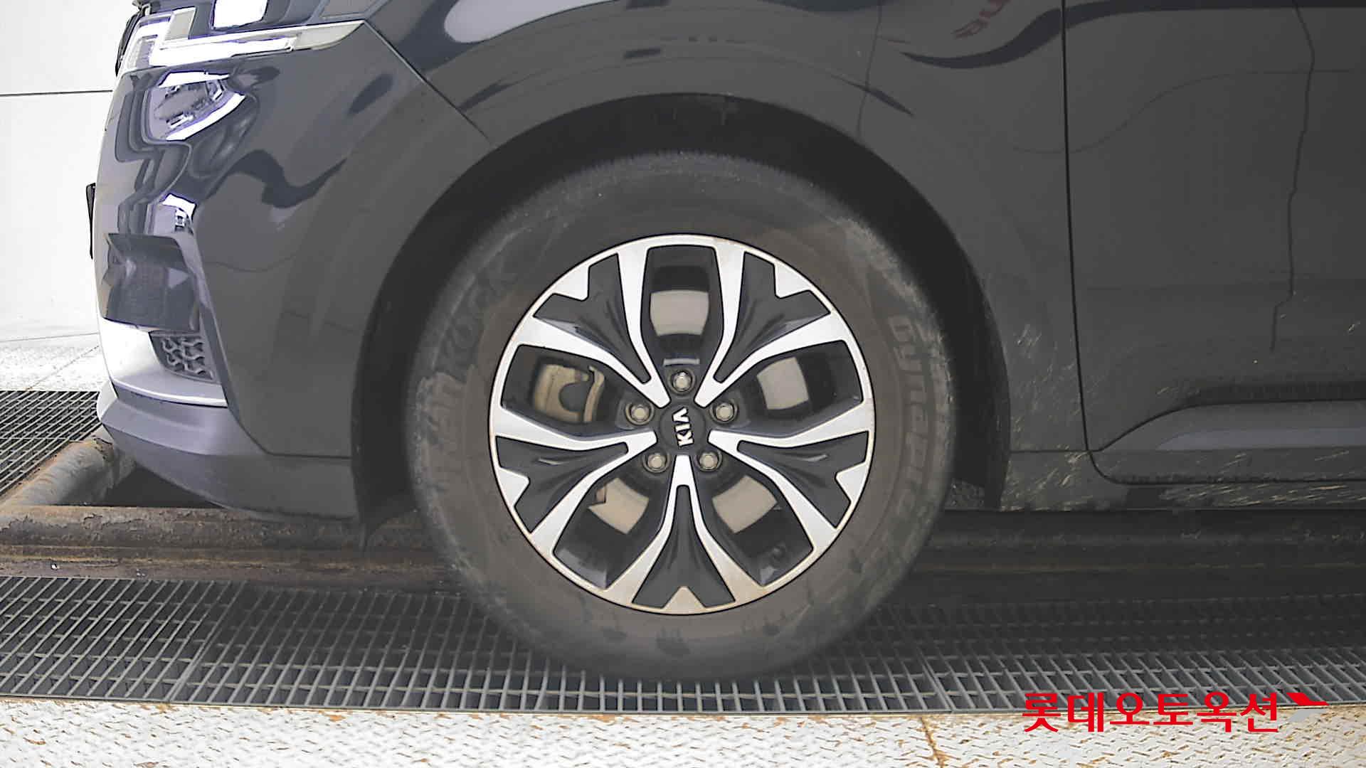 Kia Carnival id 3471523 из Кореи 21