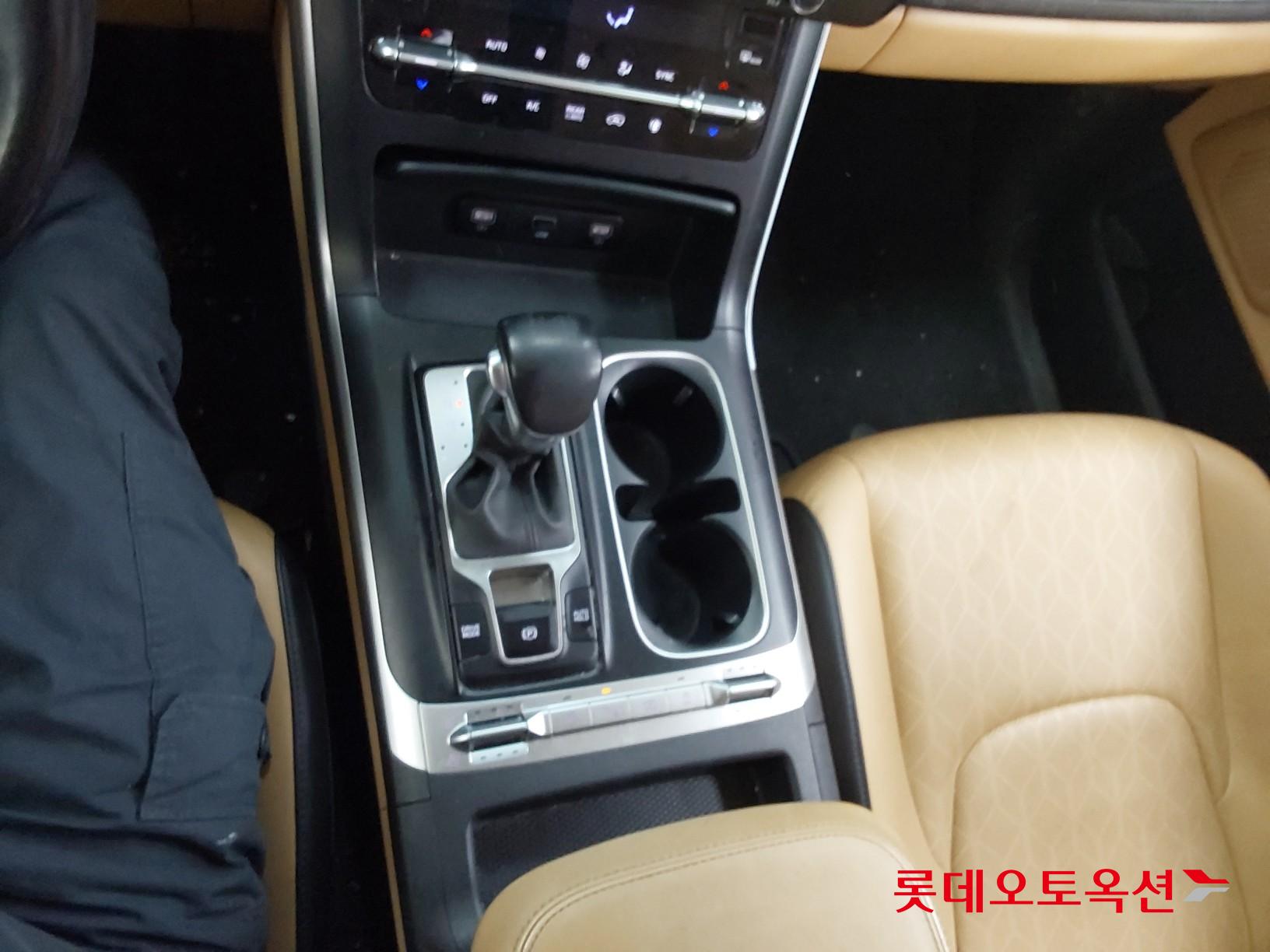 Kia Carnival id 3471523 из Кореи 33