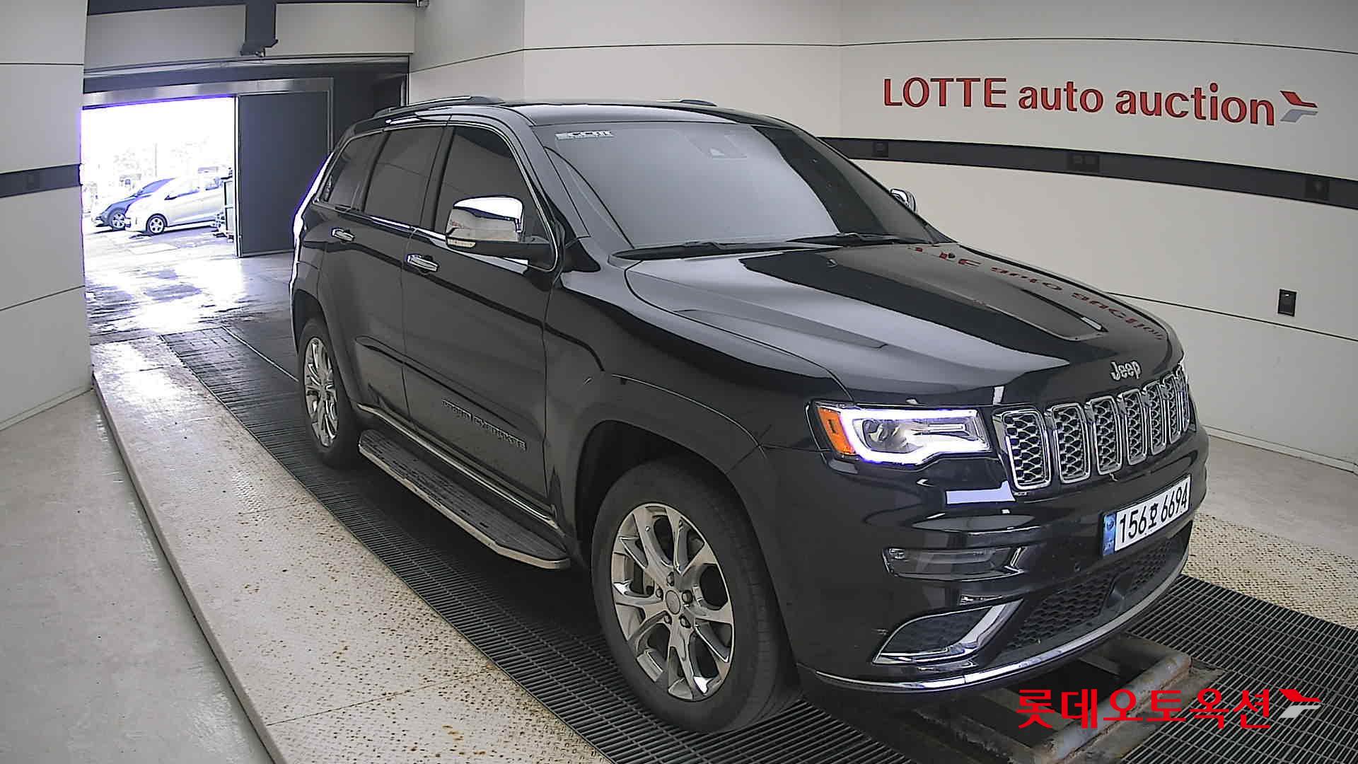 Jeep Straw Grand Cherokee 2021 Черный из Кореи, фото 2