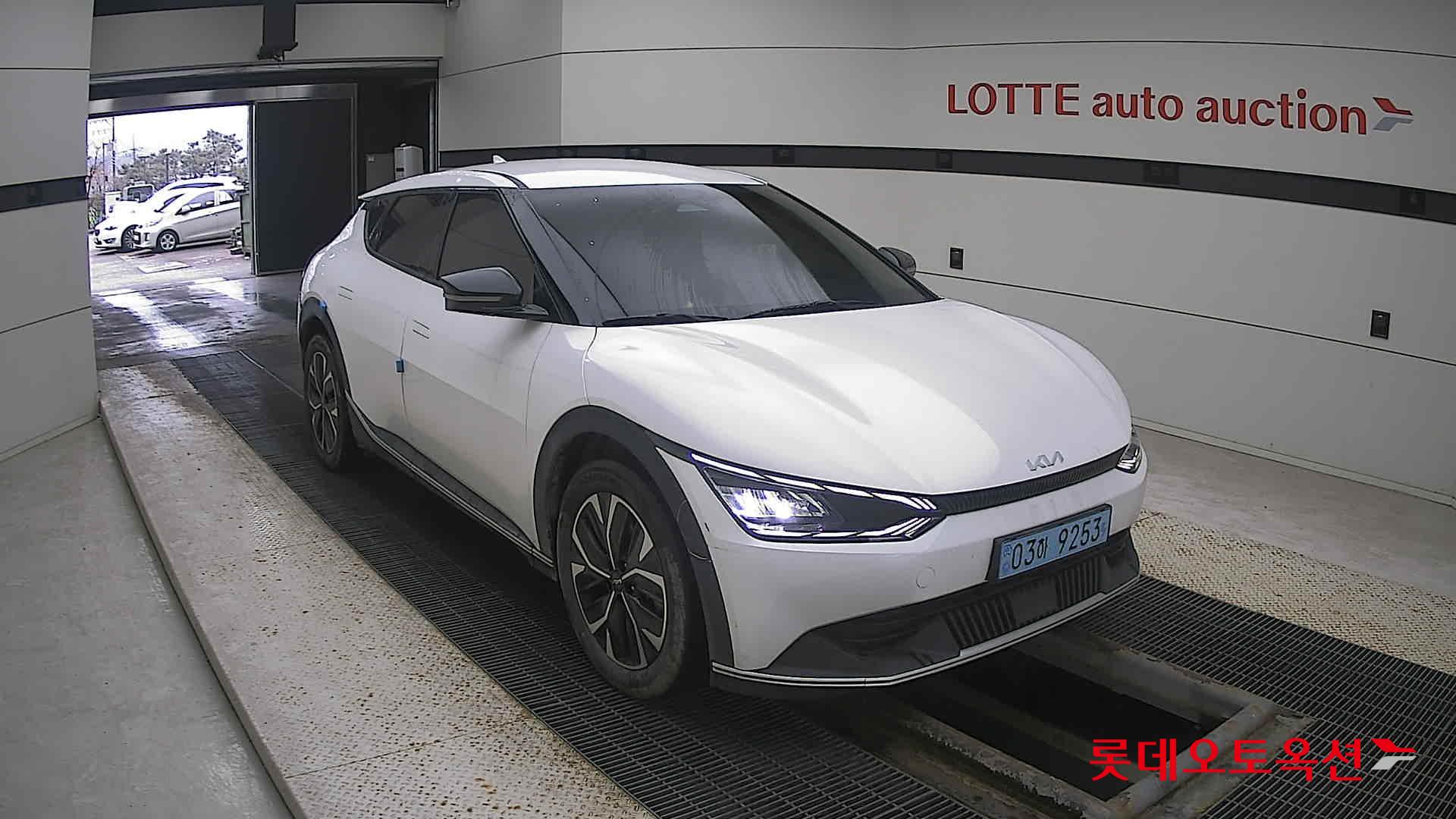 Kia EV6 2022 Белый из Кореи, фото 2