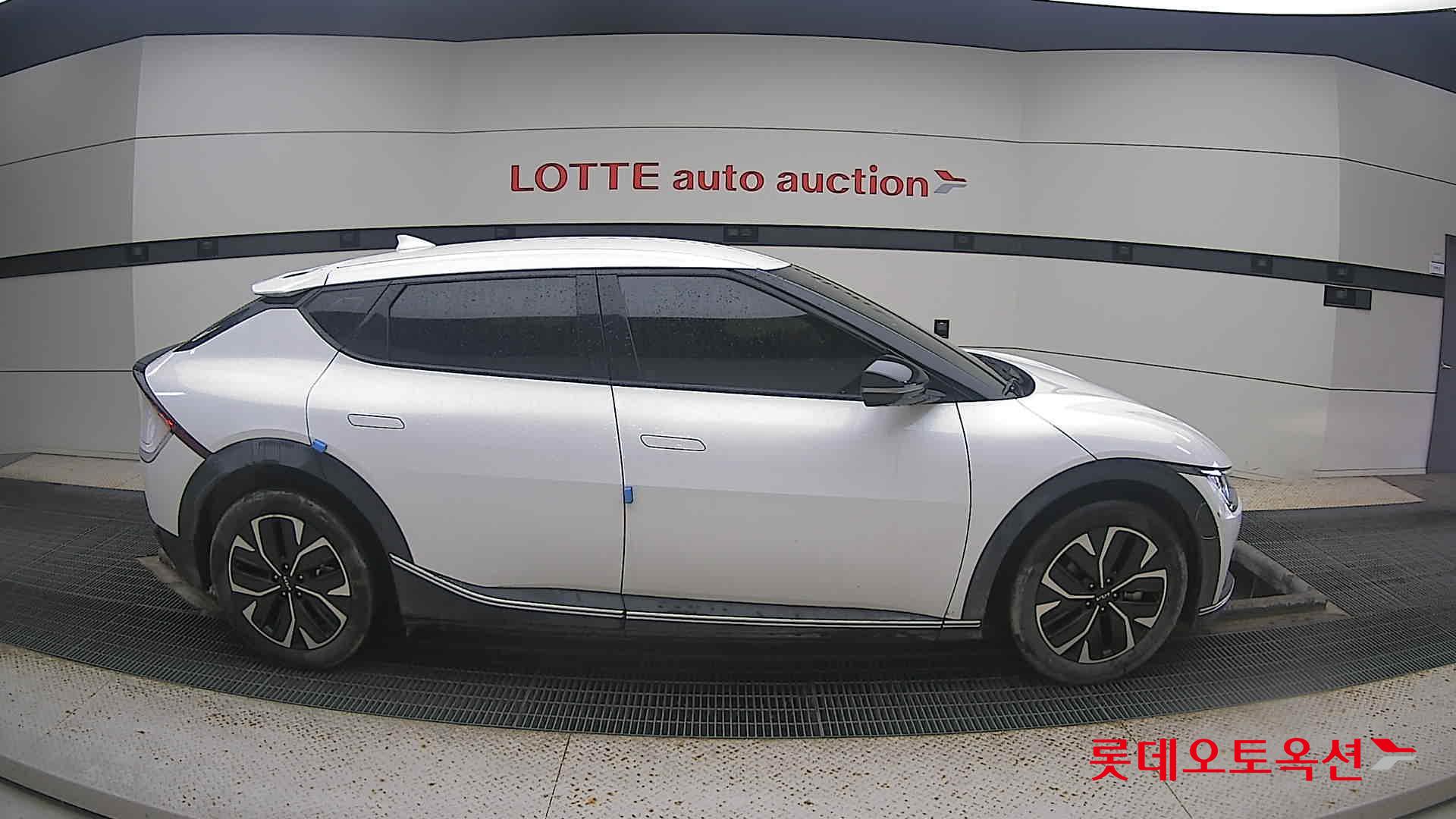 Kia EV6 2022 Белый из Кореи, фото 3