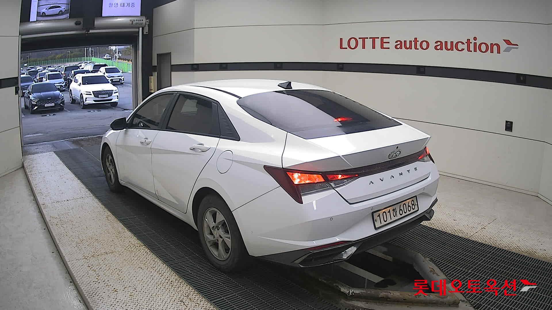 Hyundai Avante 2021 Белый из Кореи, фото 6